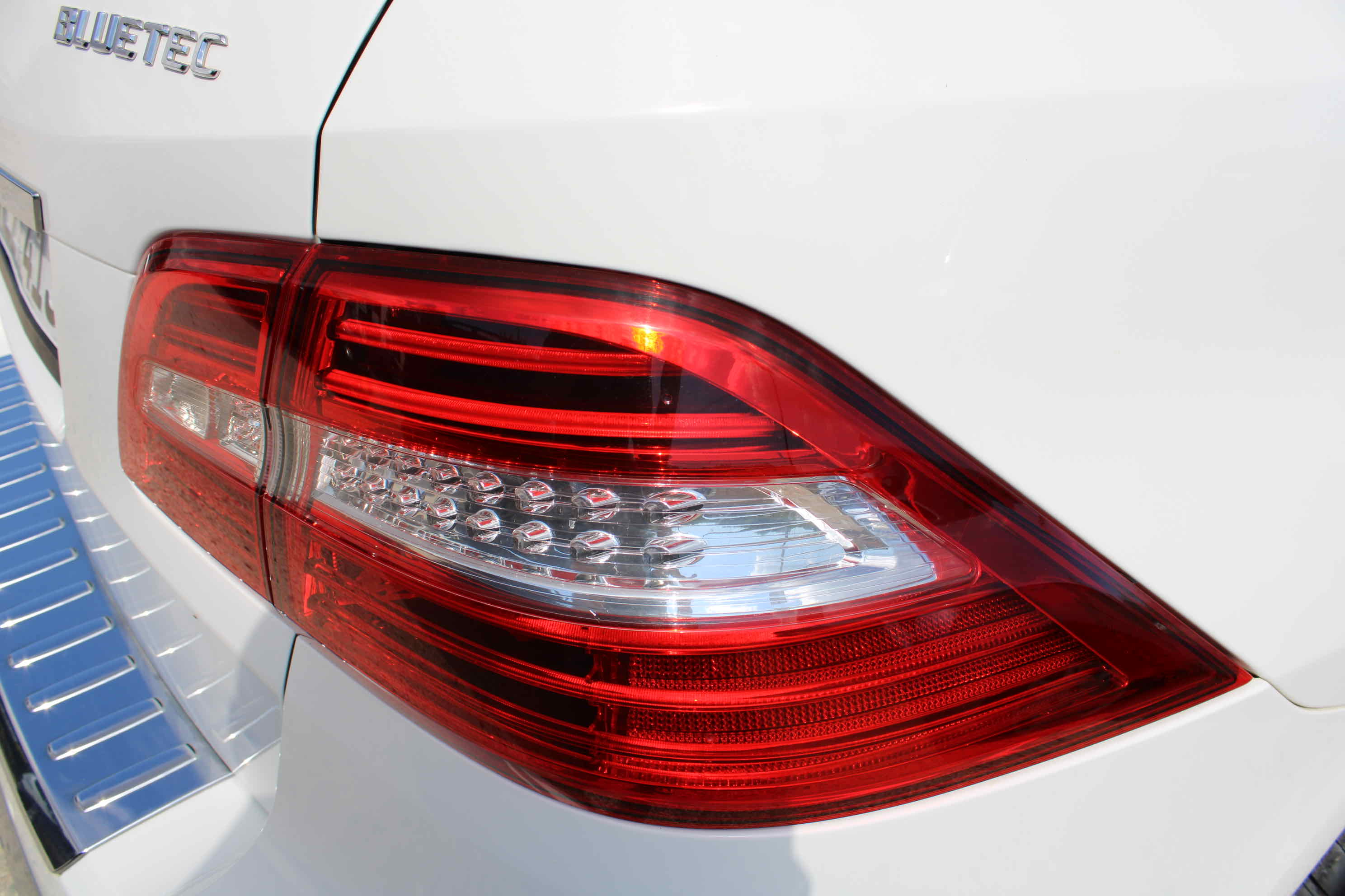
								Mercedes-Benz ML 250 BlueTEC 4MATIC full									