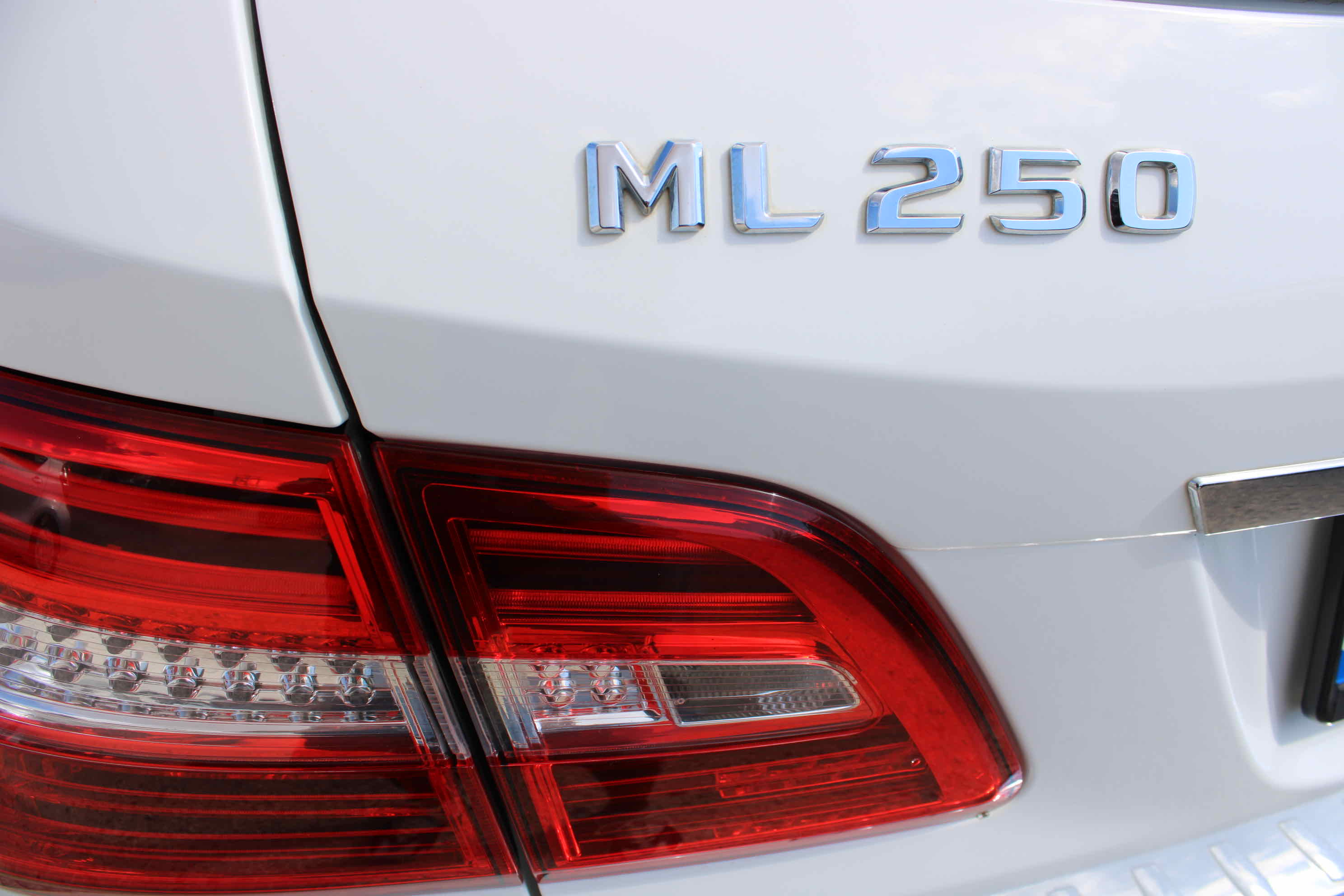
								Mercedes-Benz ML 250 BlueTEC 4MATIC full									