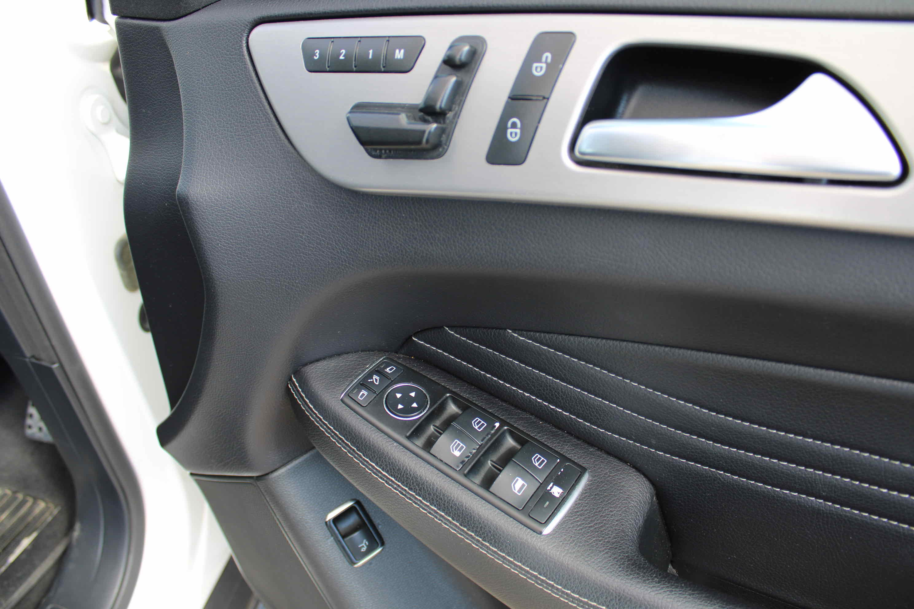 
								Mercedes-Benz ML 250 BlueTEC 4MATIC full									