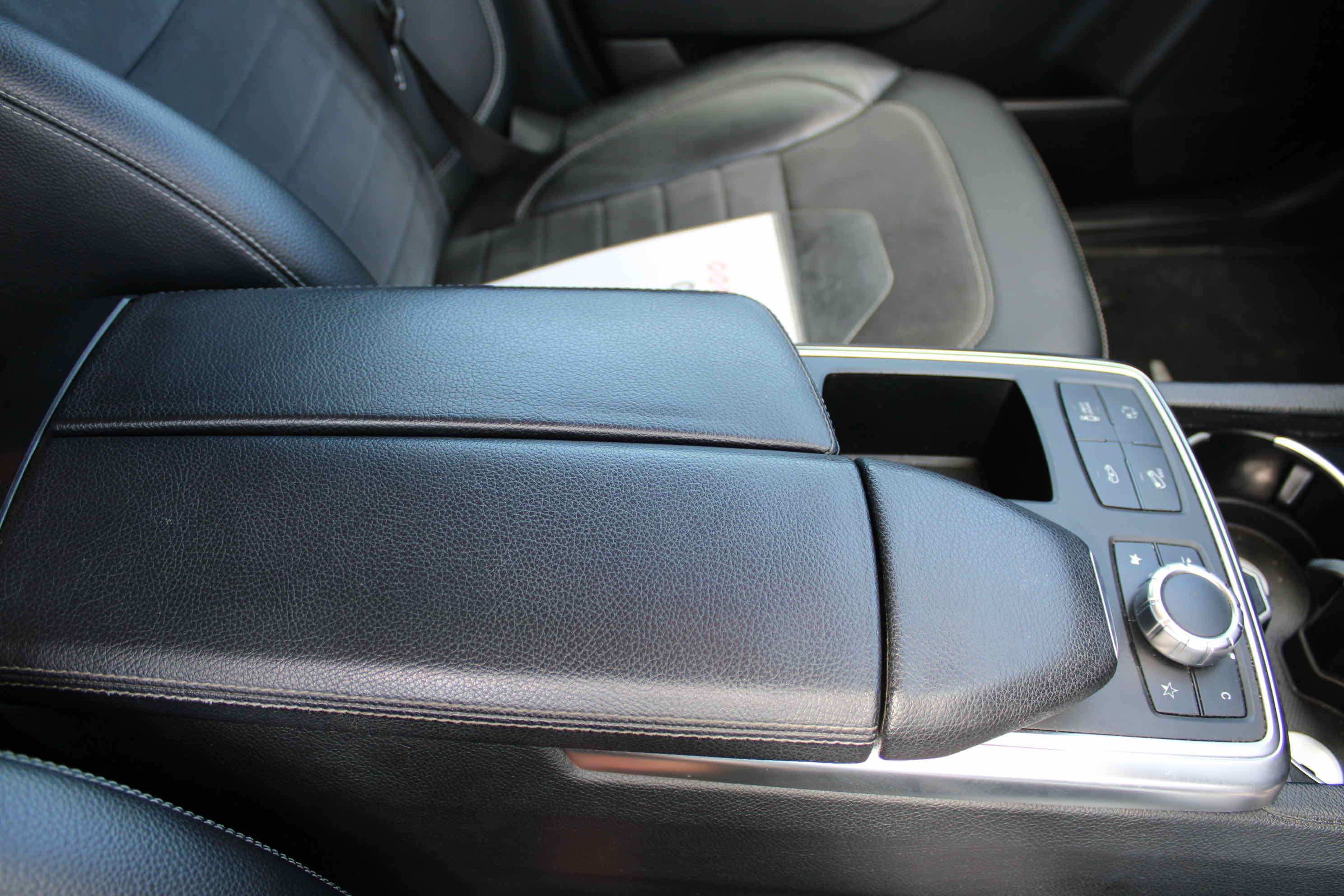 
								Mercedes-Benz ML 250 BlueTEC 4MATIC full									