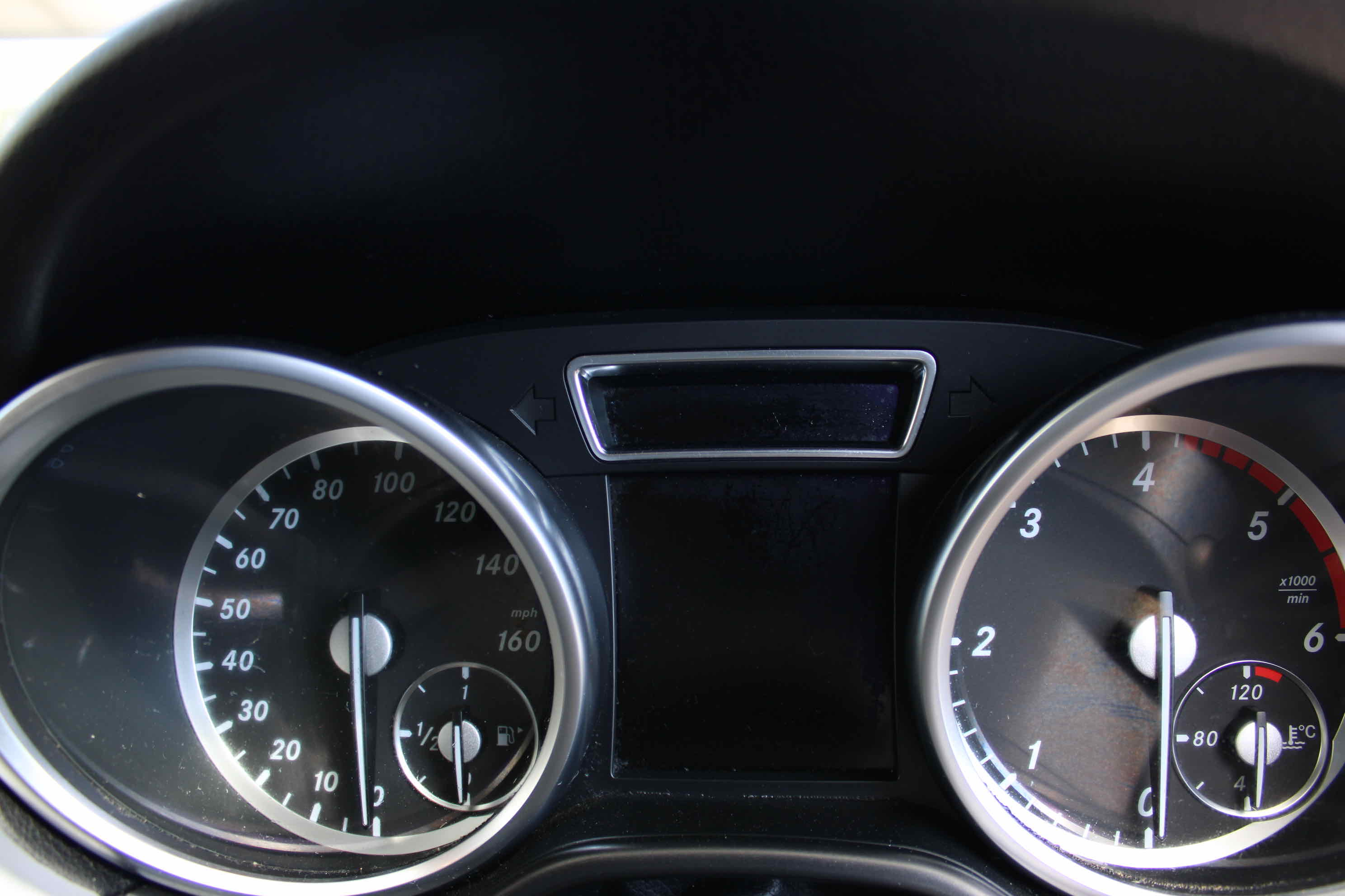 
								Mercedes-Benz ML 250 BlueTEC 4MATIC full									