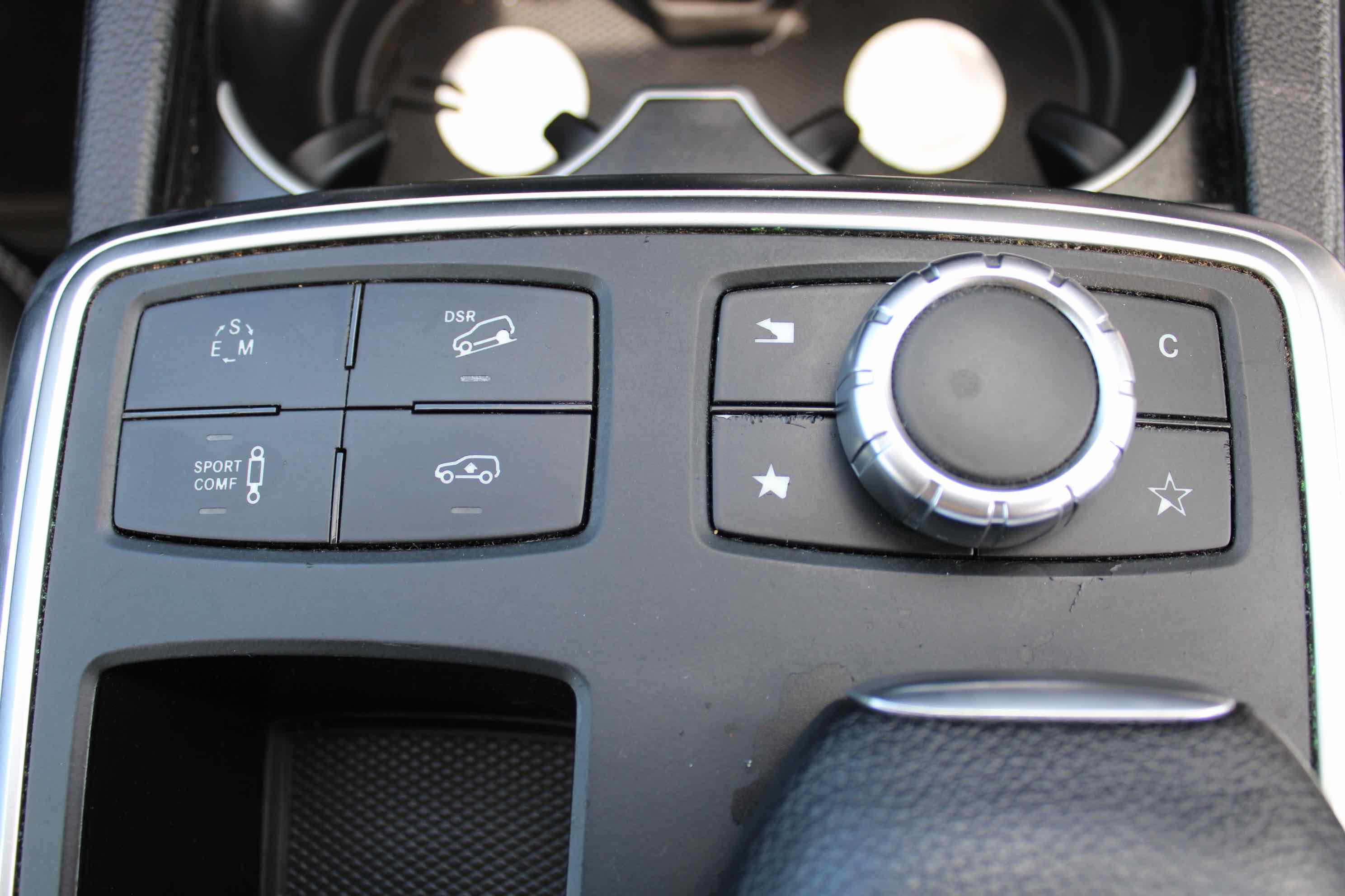 
								Honda CR-V Hybrid full									