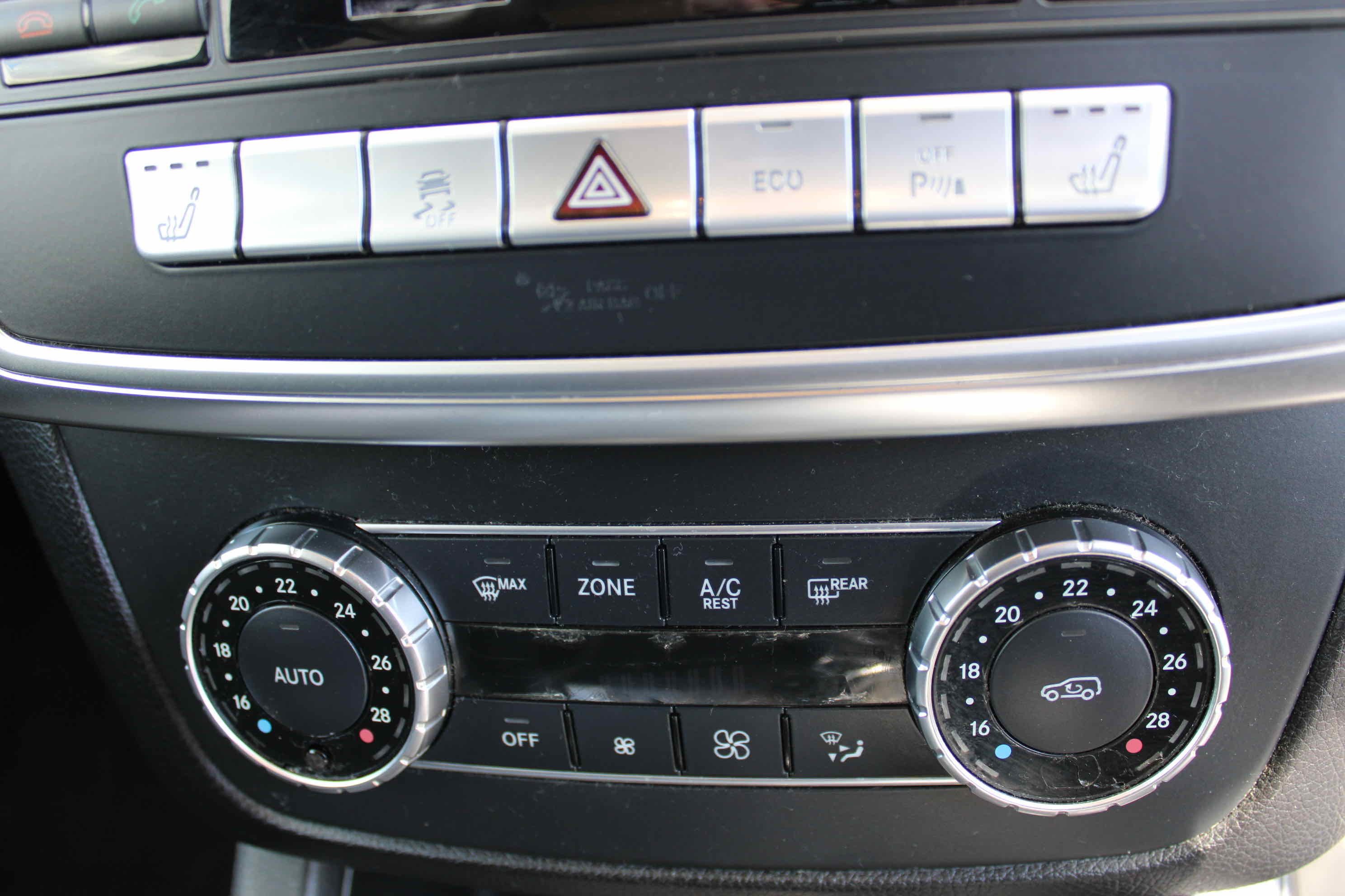 
								Mercedes-Benz ML 250 BlueTEC 4MATIC full									