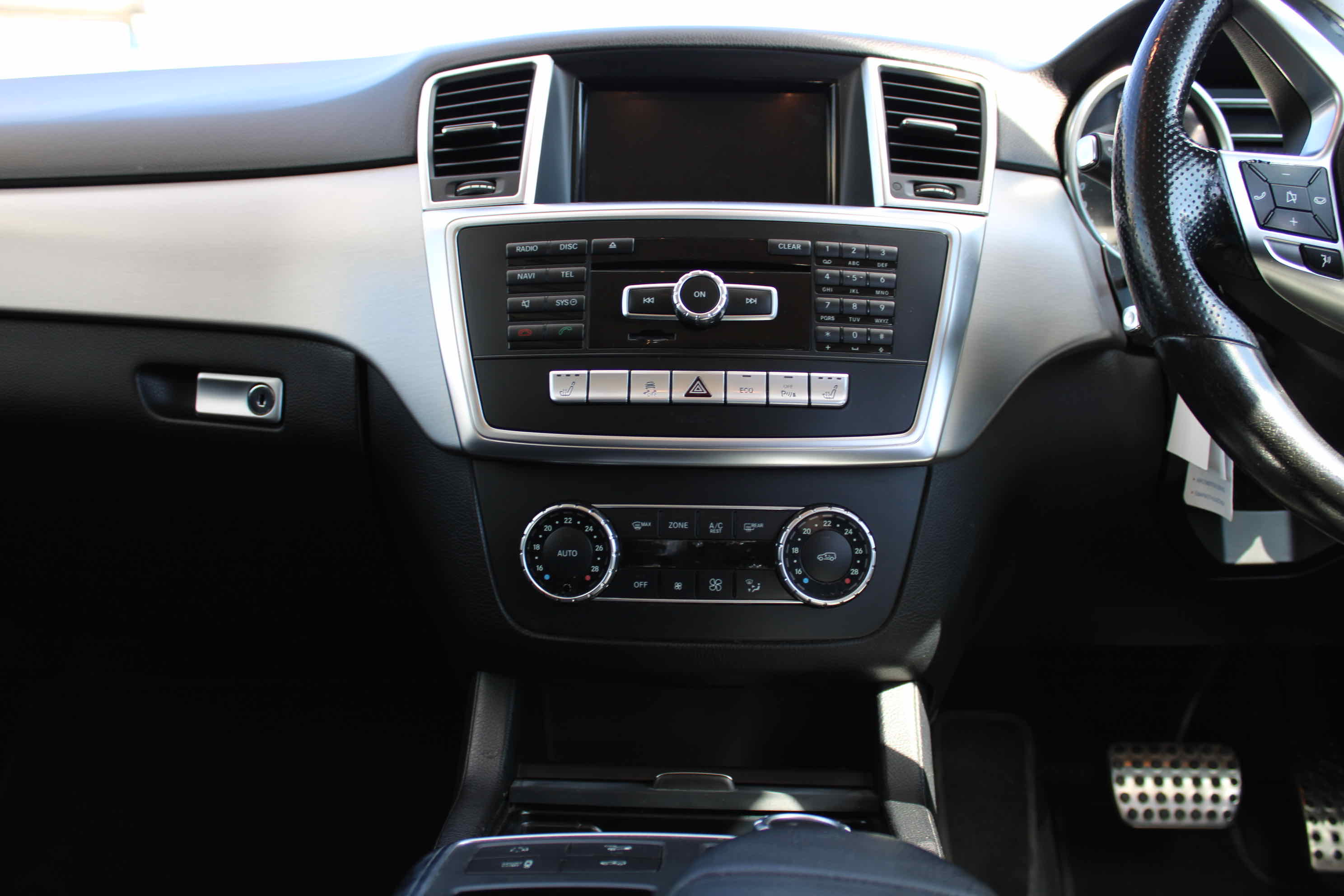 
								Mercedes-Benz ML 250 BlueTEC 4MATIC full									
