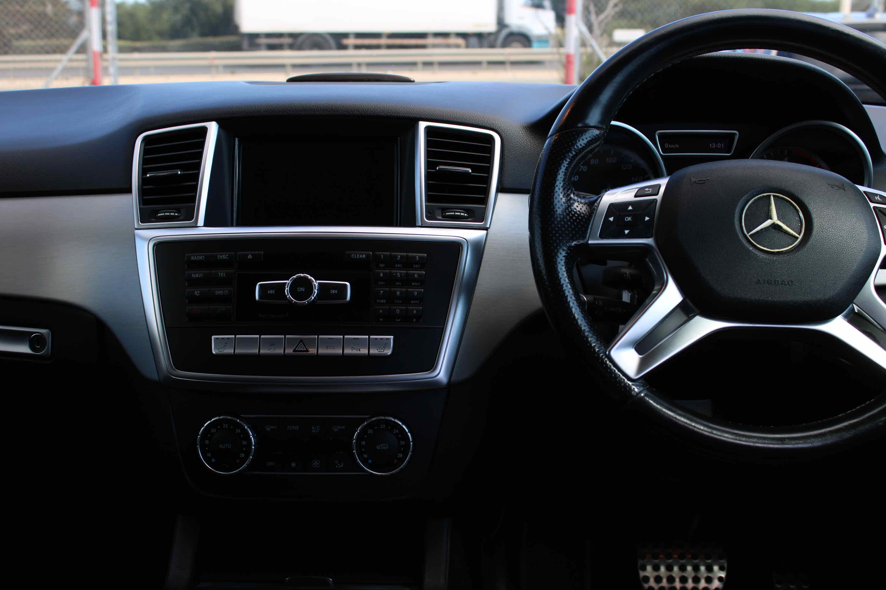 
								Mercedes-Benz ML 250 BlueTEC 4MATIC full									