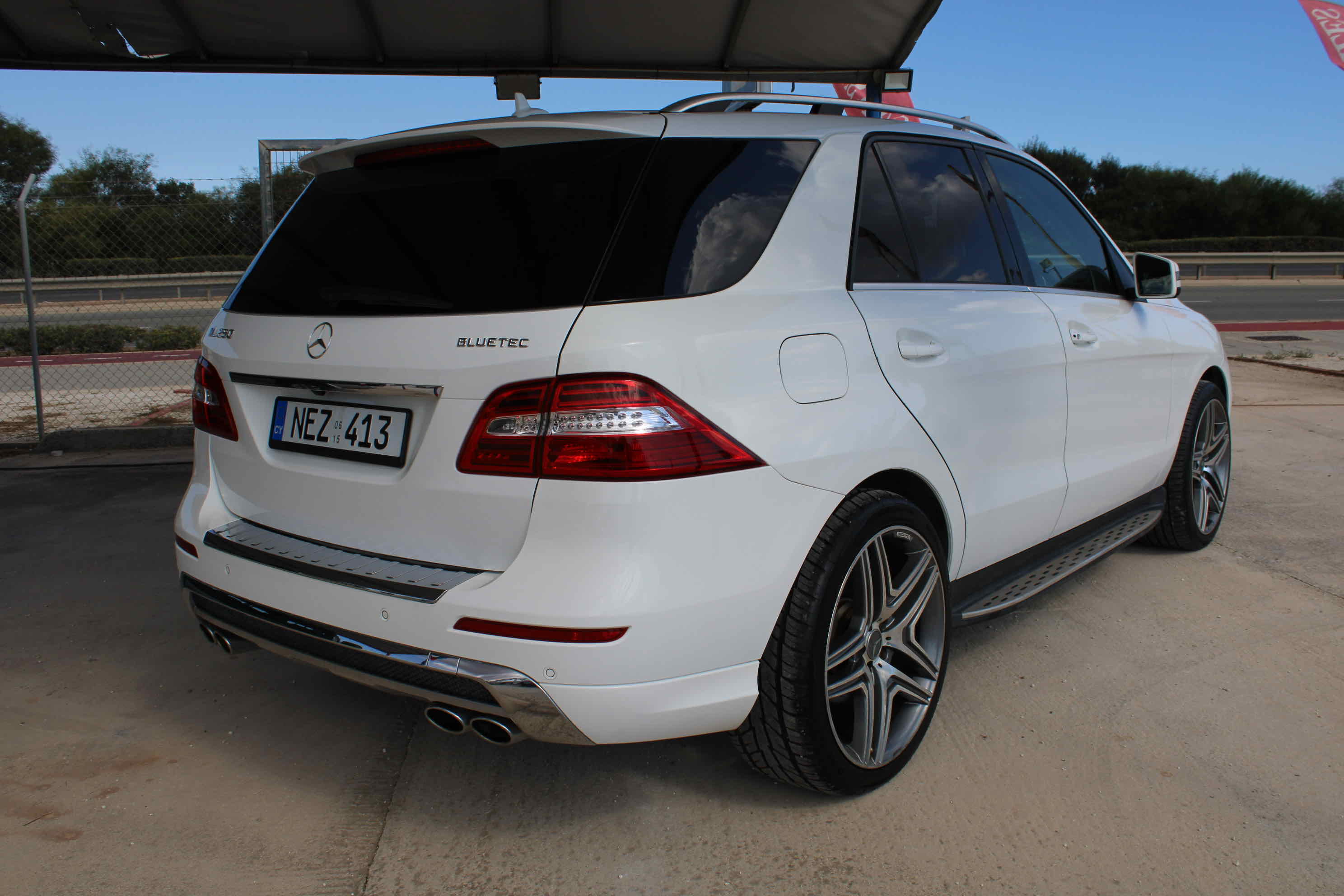 
								Mercedes-Benz ML 250 BlueTEC 4MATIC full									