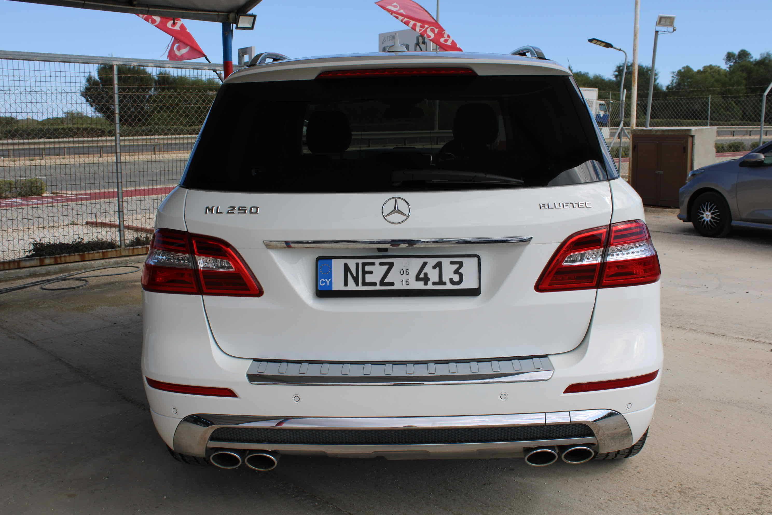 
								Mercedes-Benz ML 250 BlueTEC 4MATIC full									