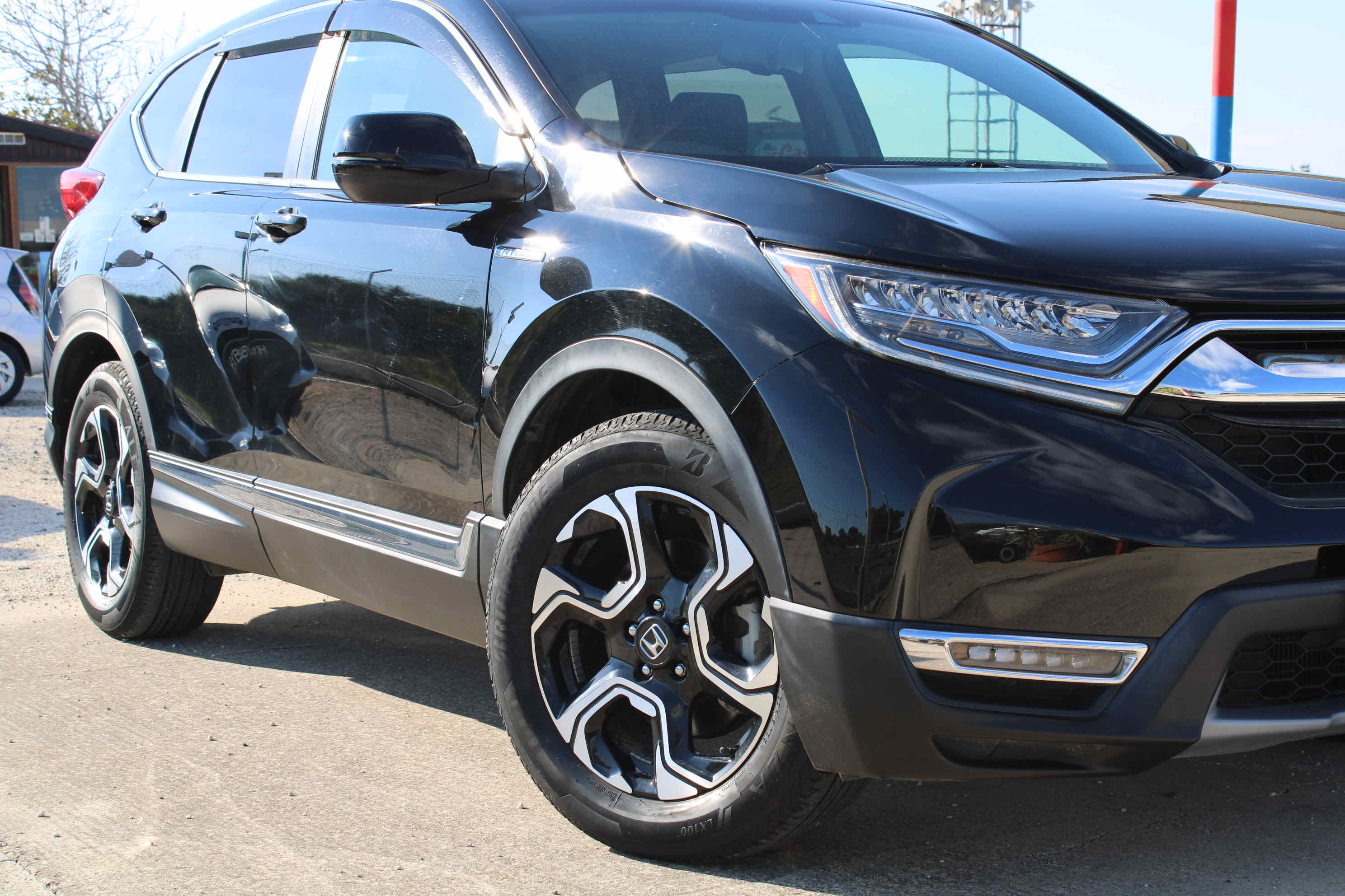 
								Honda CR-V Hybrid full									