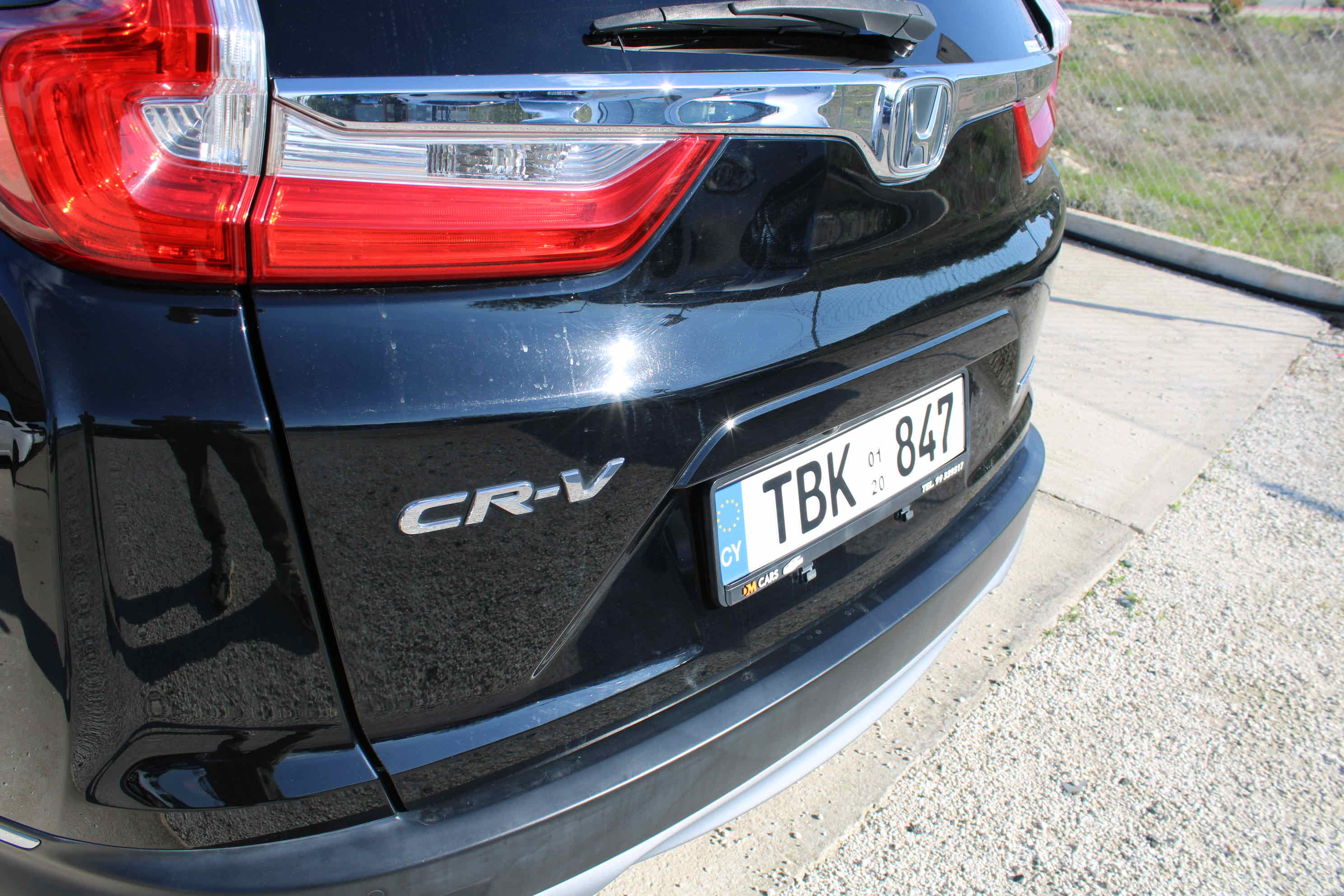 
								Honda CR-V Hybrid full									