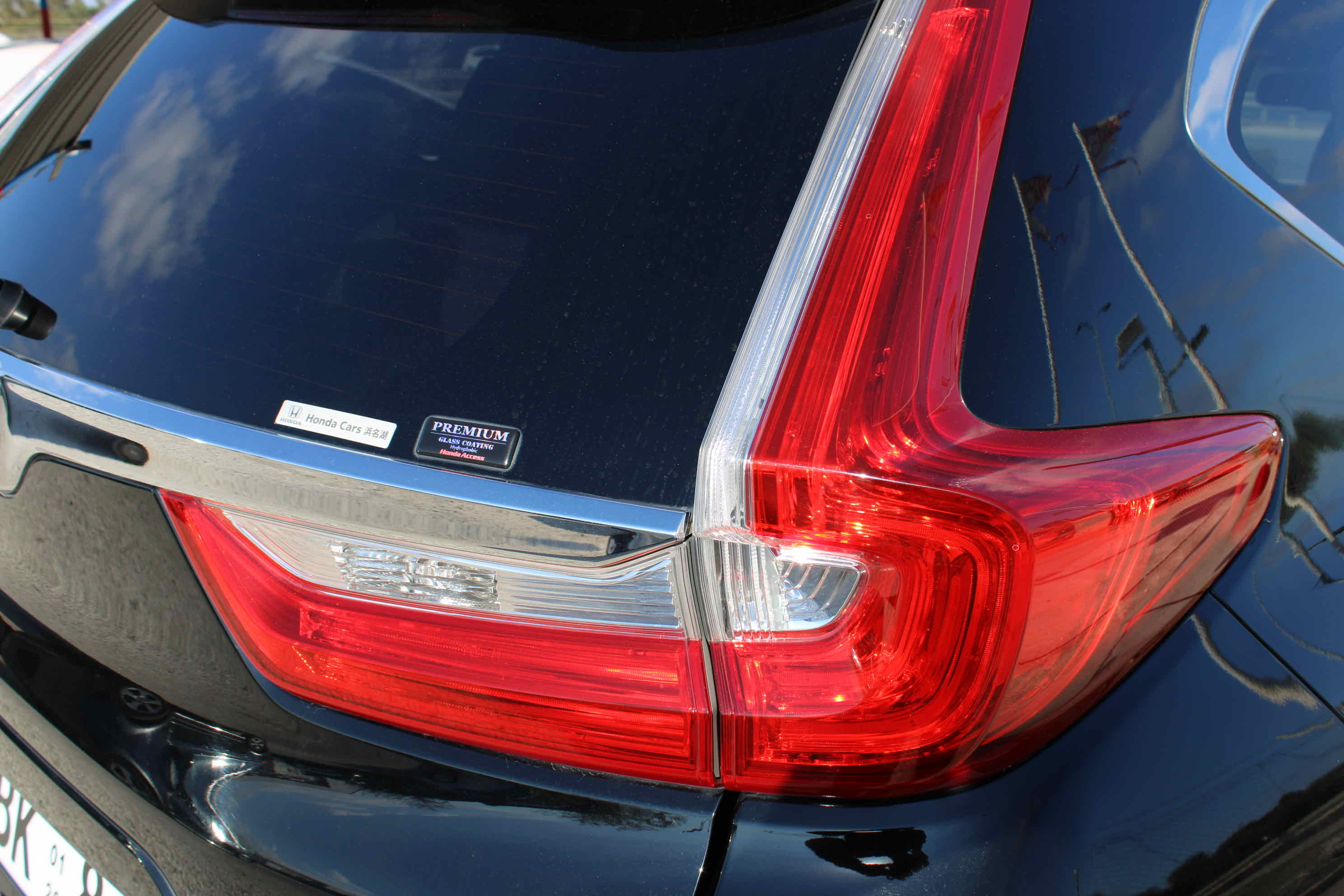 
								Honda CR-V Hybrid full									
