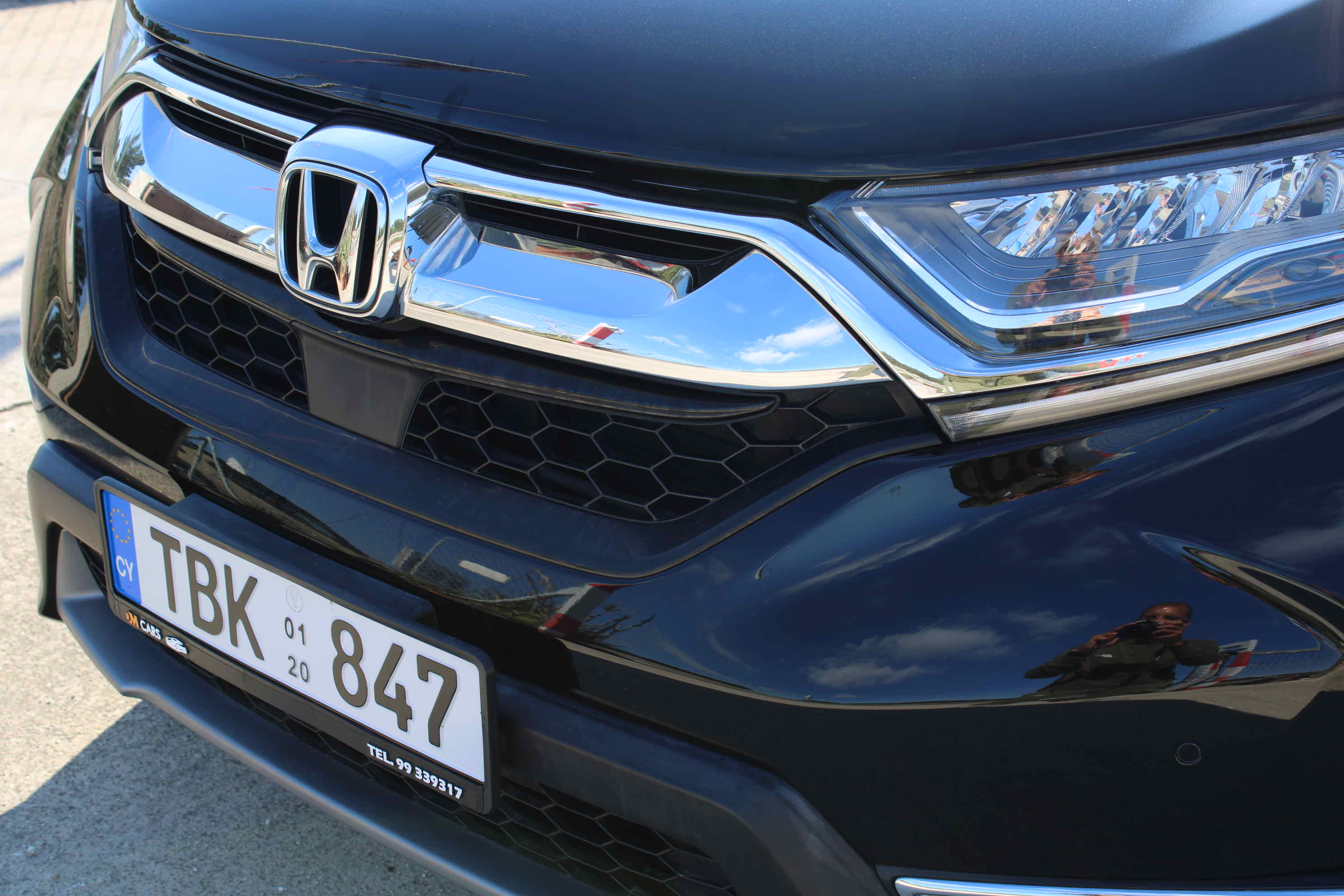 
								Honda CR-V Hybrid full									