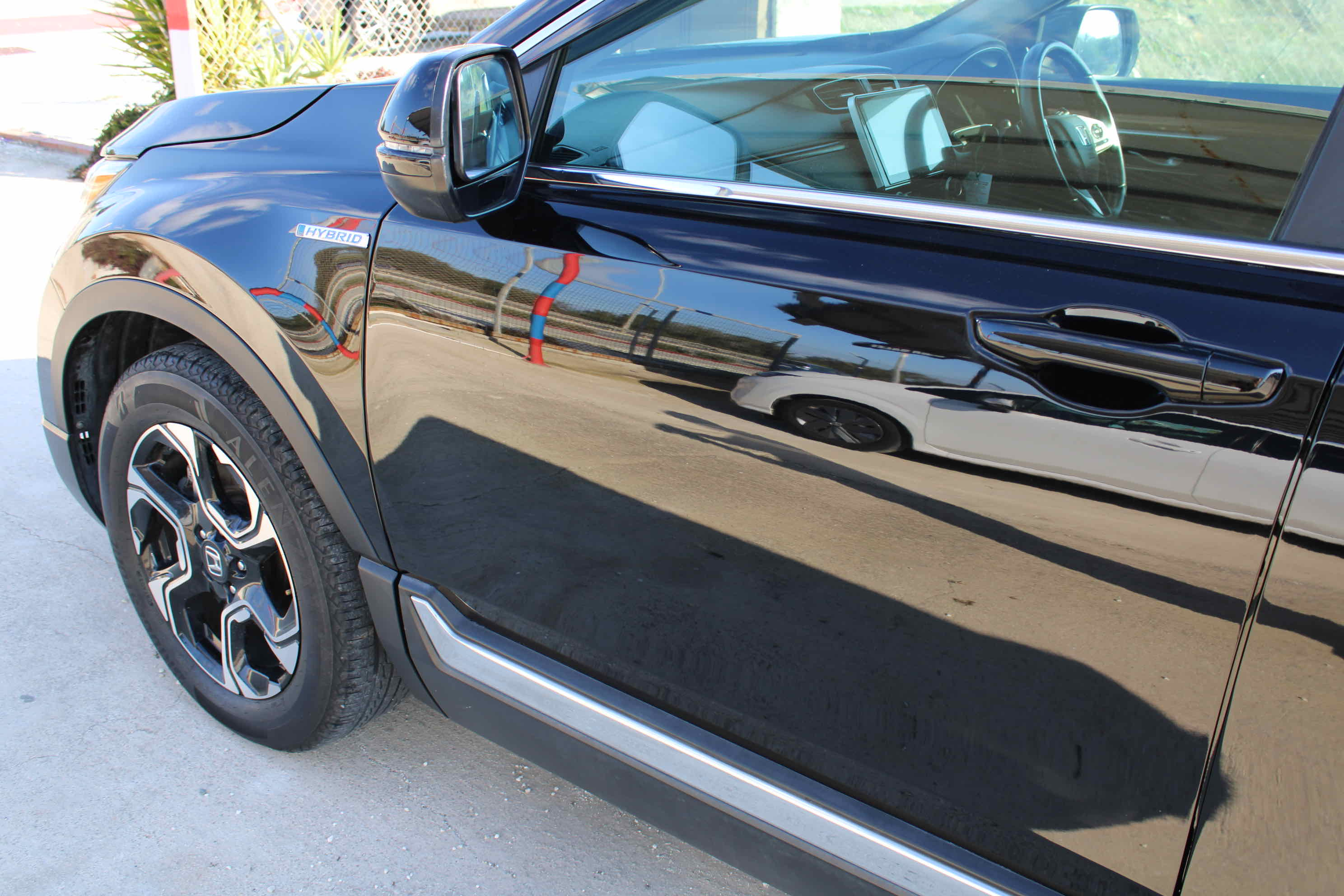
								Honda CR-V Hybrid full									