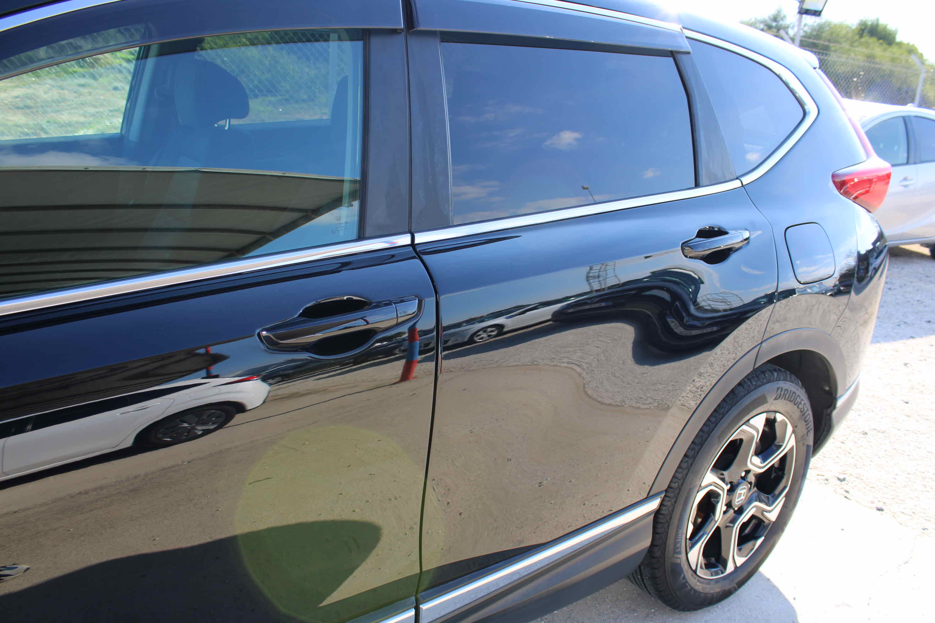 
								Honda CR-V Hybrid full									