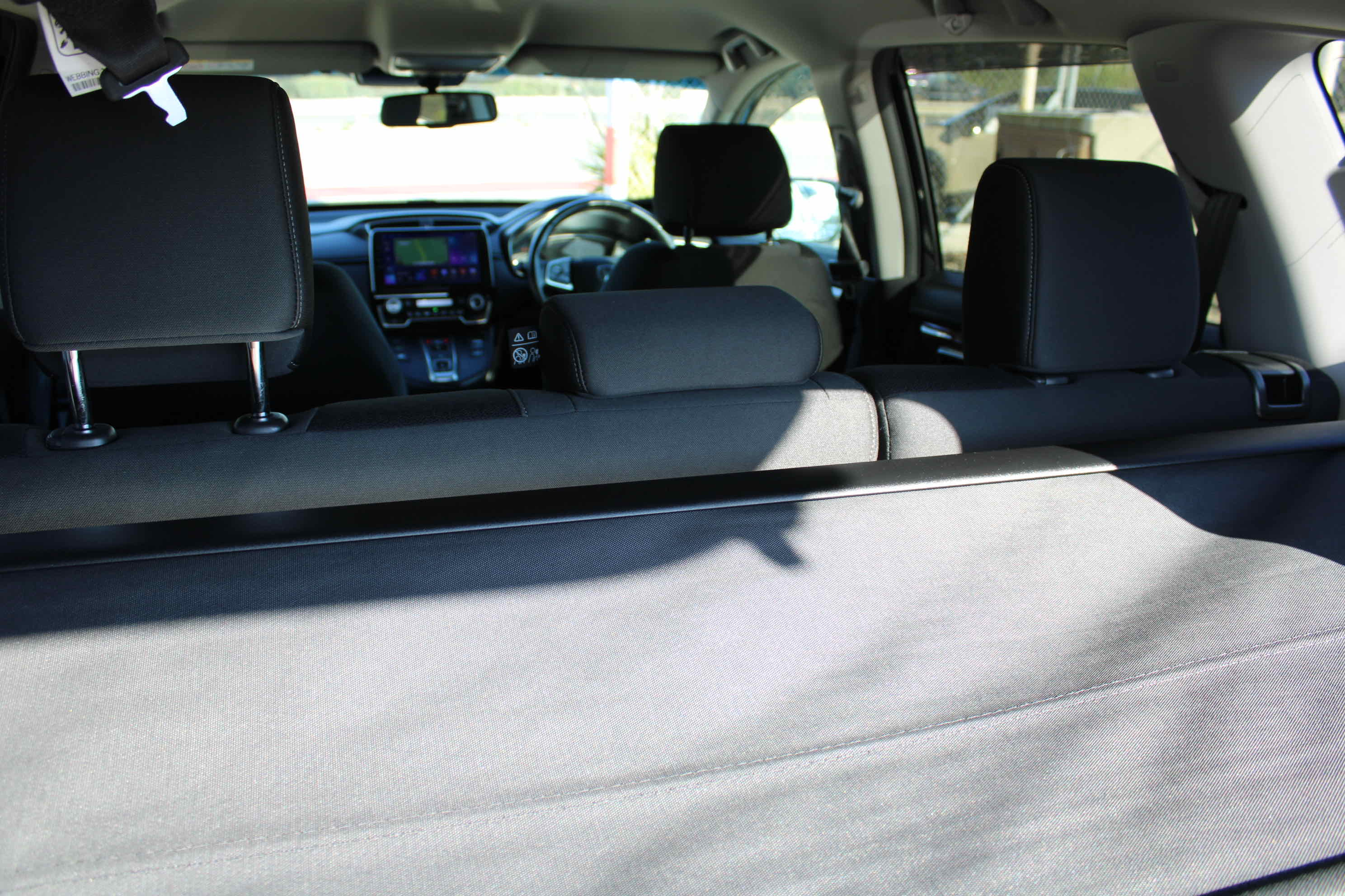 
								Honda CR-V Hybrid full									