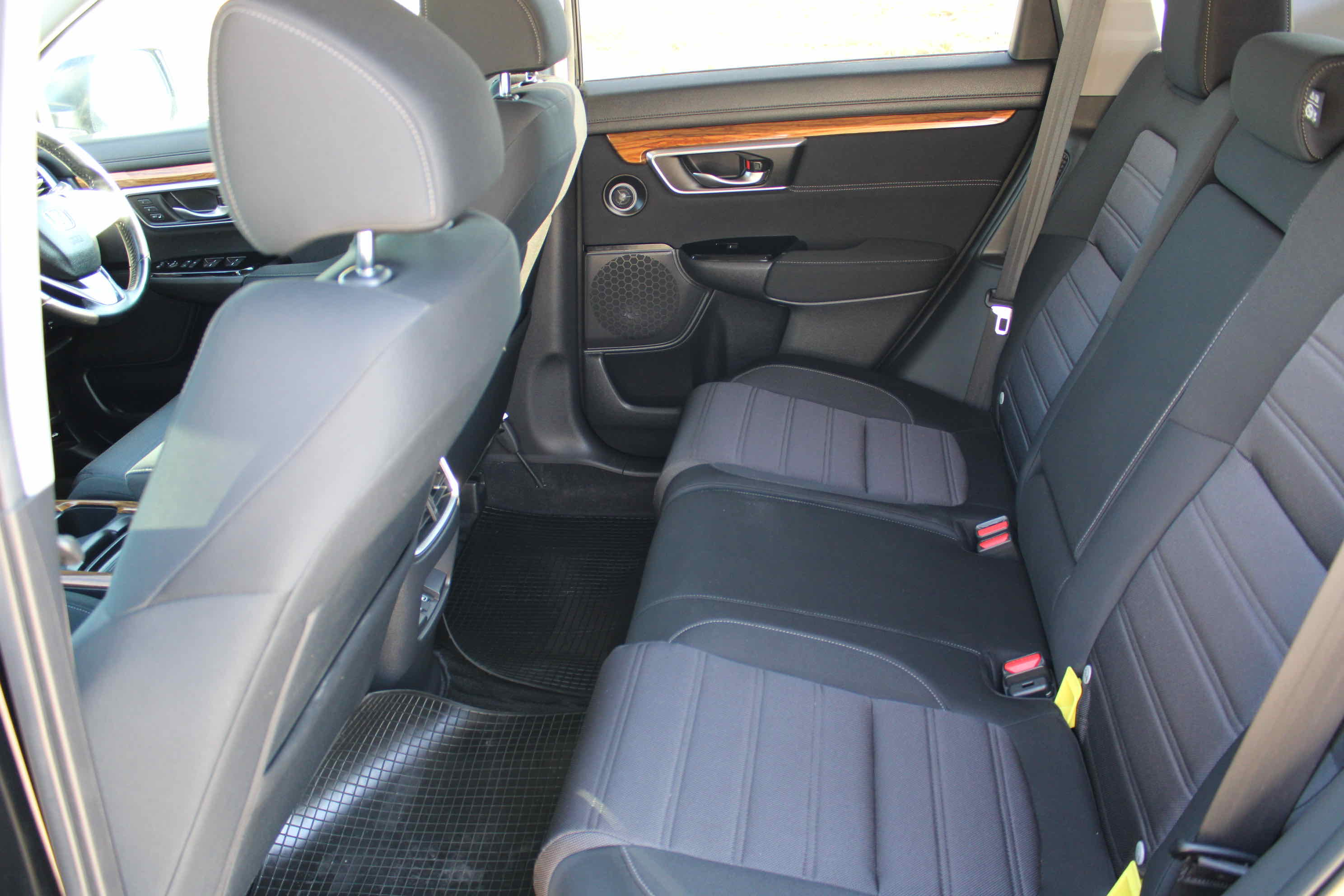 
								Honda CR-V Hybrid full									