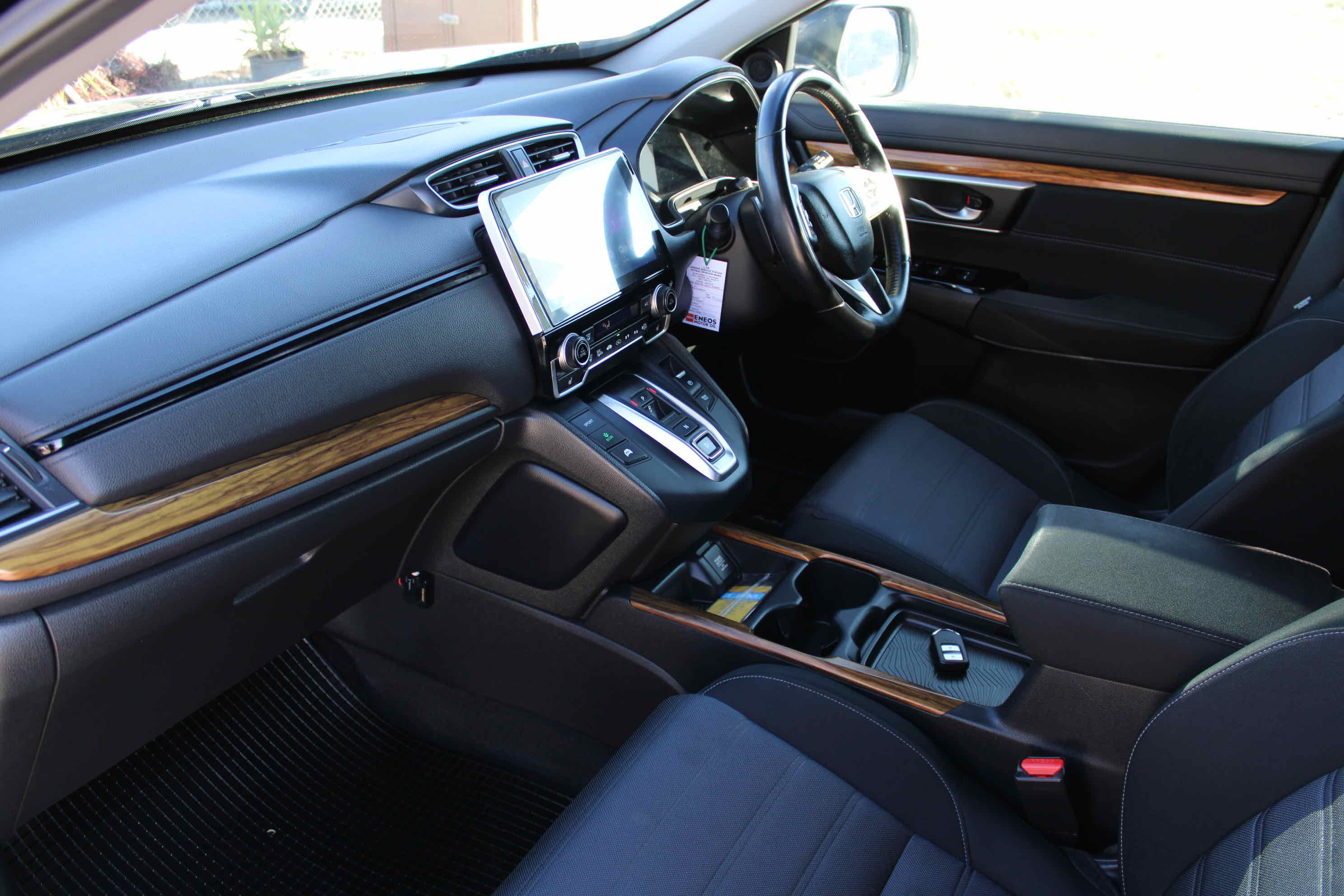 
								Honda CR-V Hybrid full									