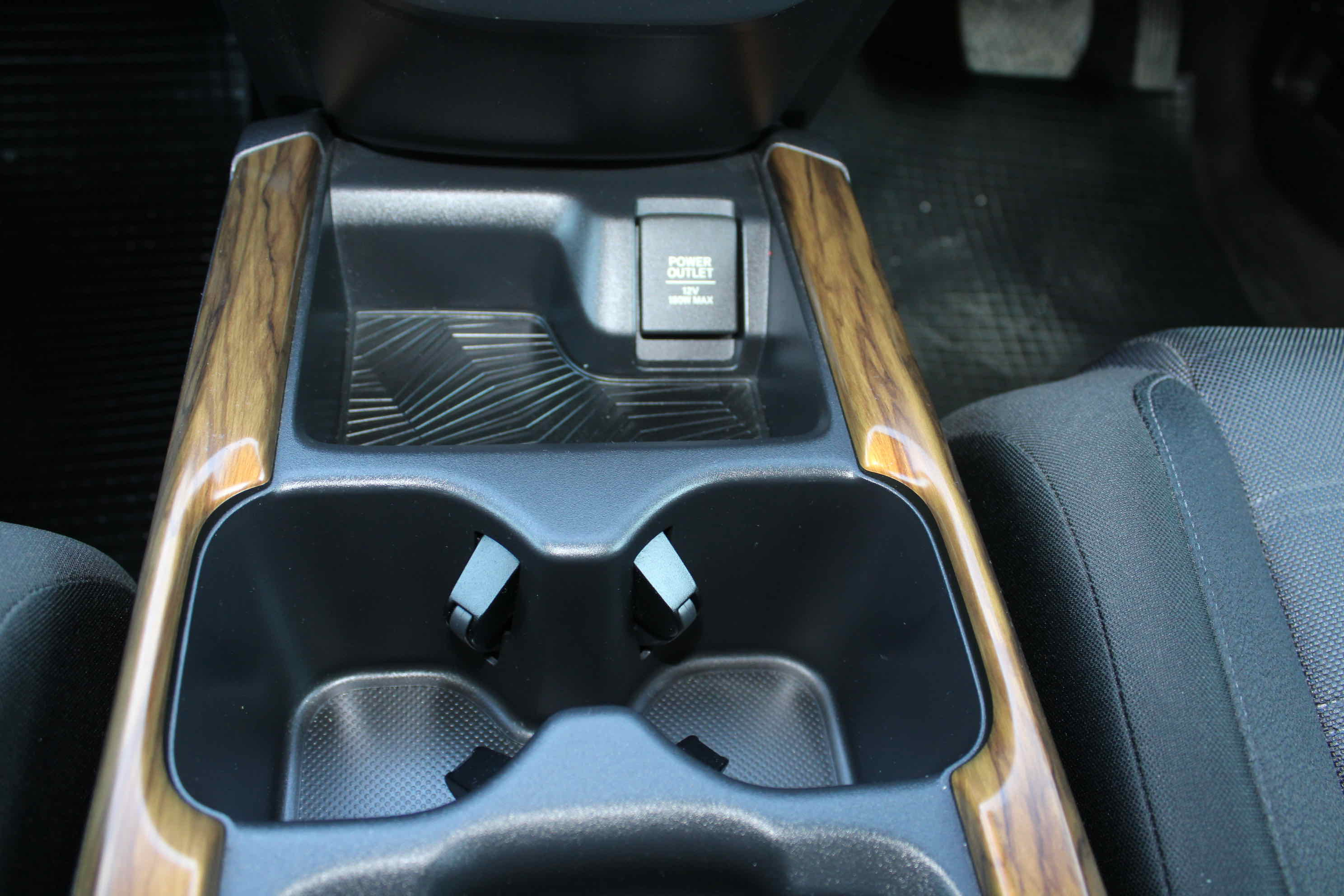 
								Honda CR-V Hybrid full									