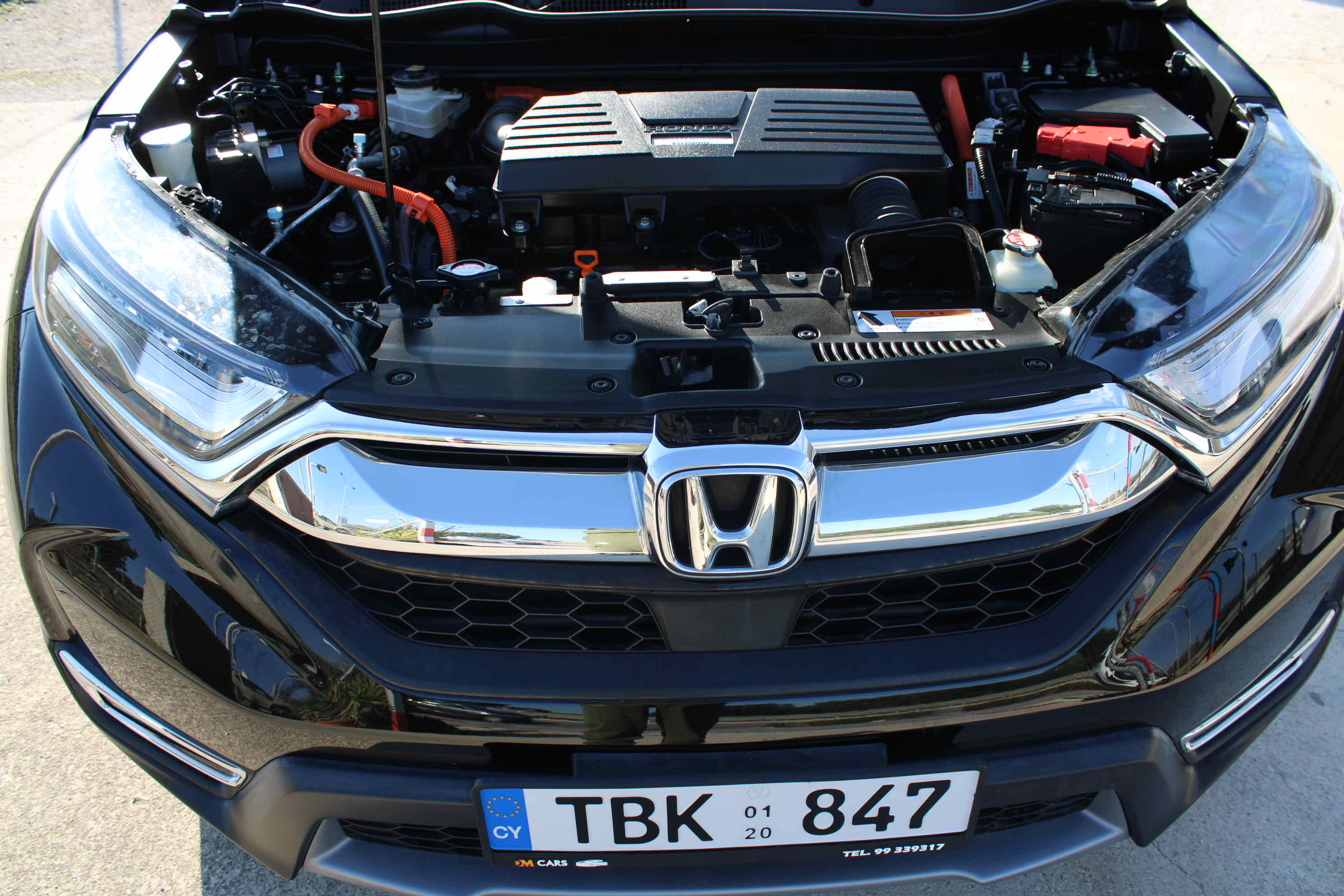 
								Honda CR-V Hybrid full									