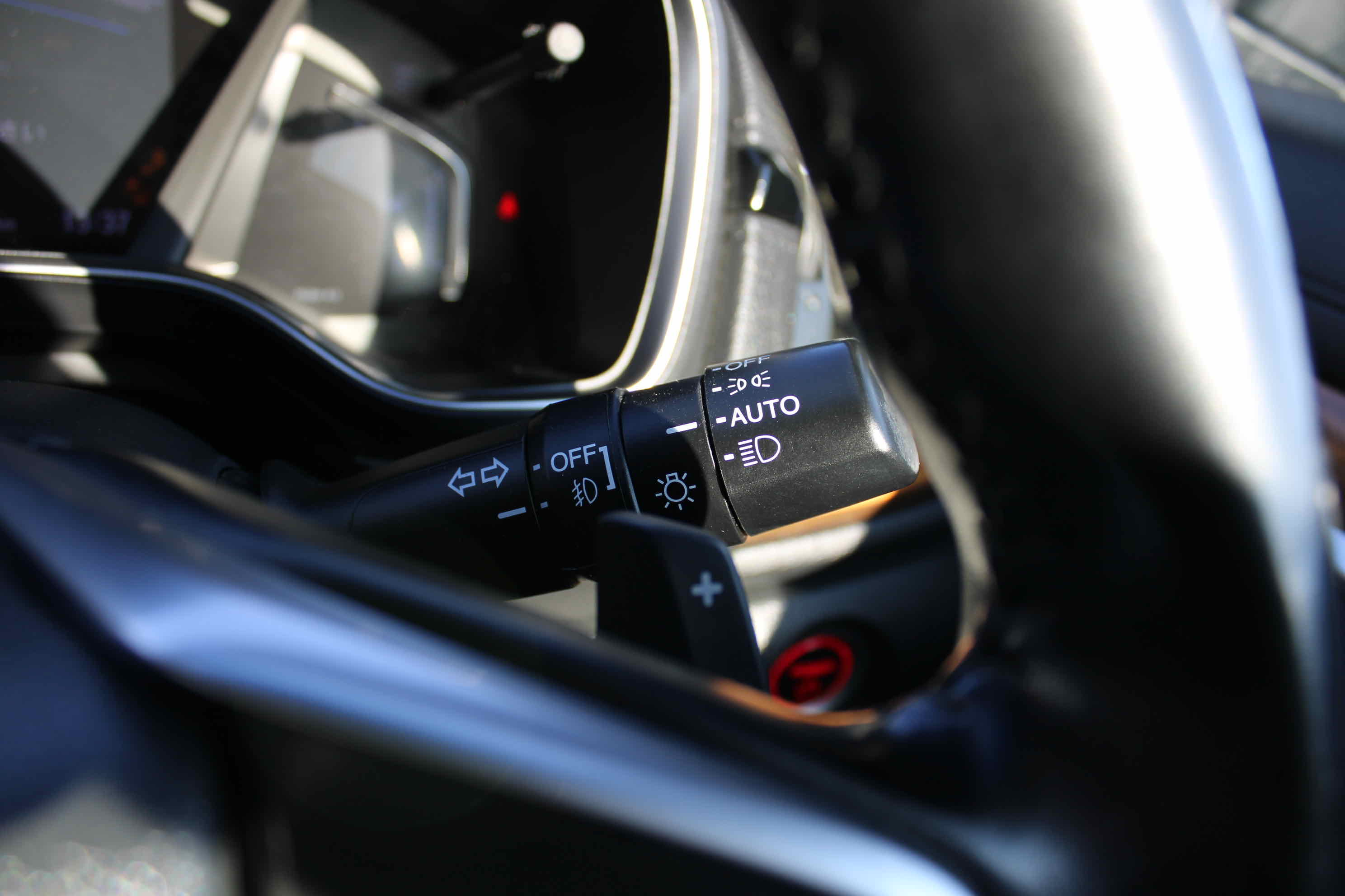 
								Honda CR-V Hybrid full									