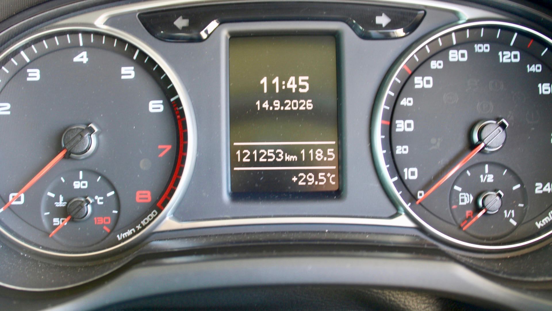 
								Audi A1 1.4 TFSI Petrol full									