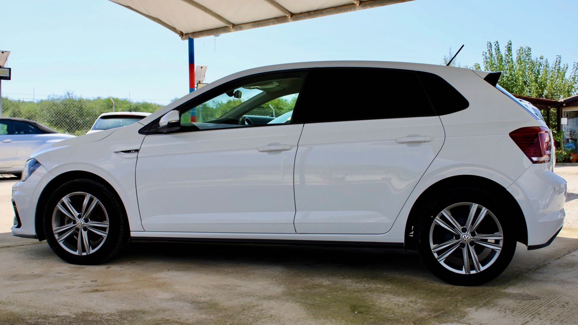 
								Volkswagen Polo R-Line 1.0 TSI full									