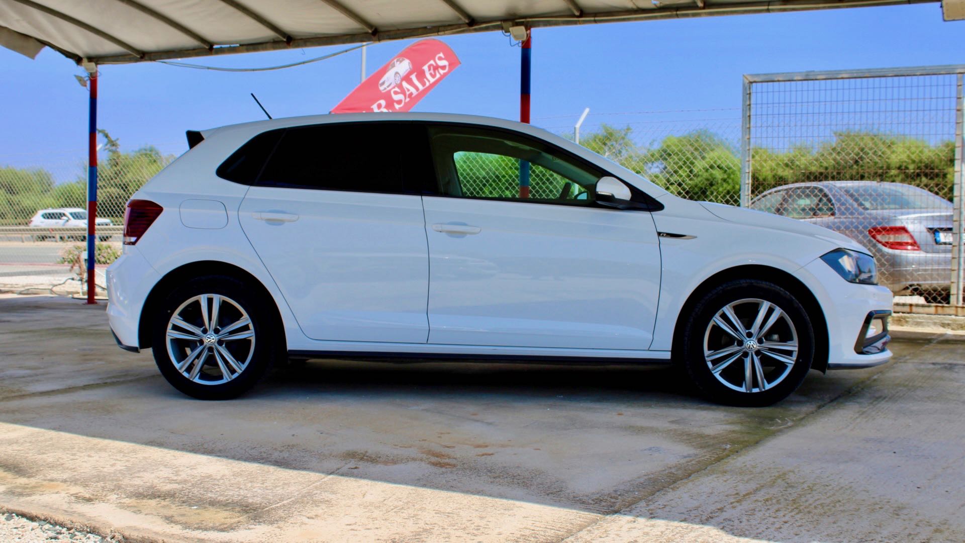 
								Volkswagen Polo R-Line 1.0 TSI full									