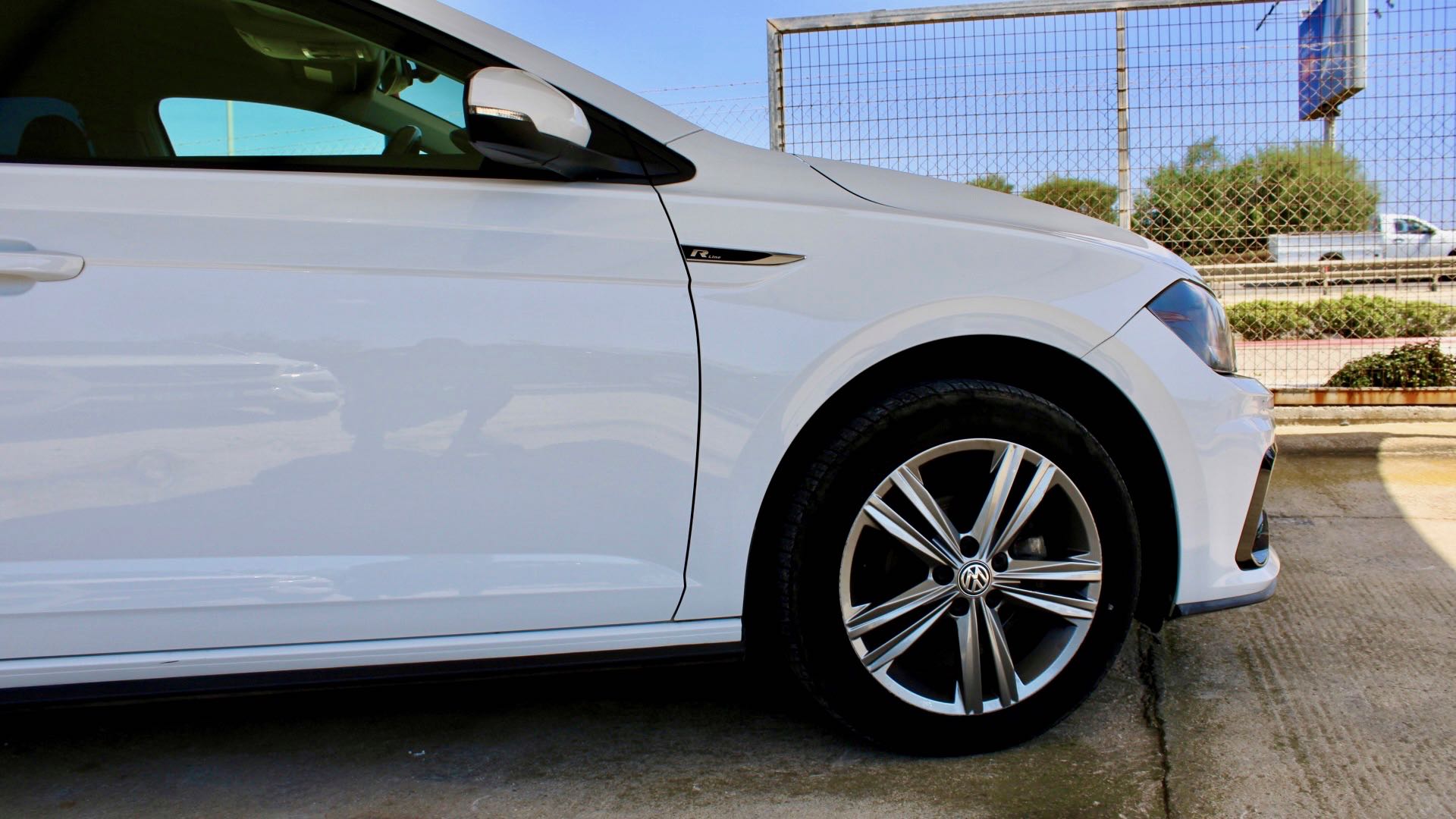 
								Volkswagen Polo R-Line 1.0 TSI full									