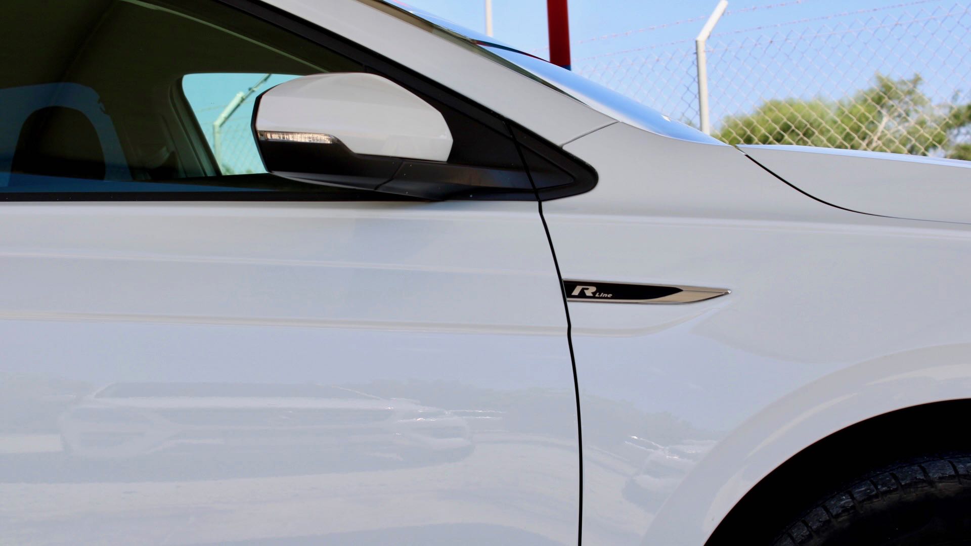 
								Volkswagen Polo R-Line 1.0 TSI full									