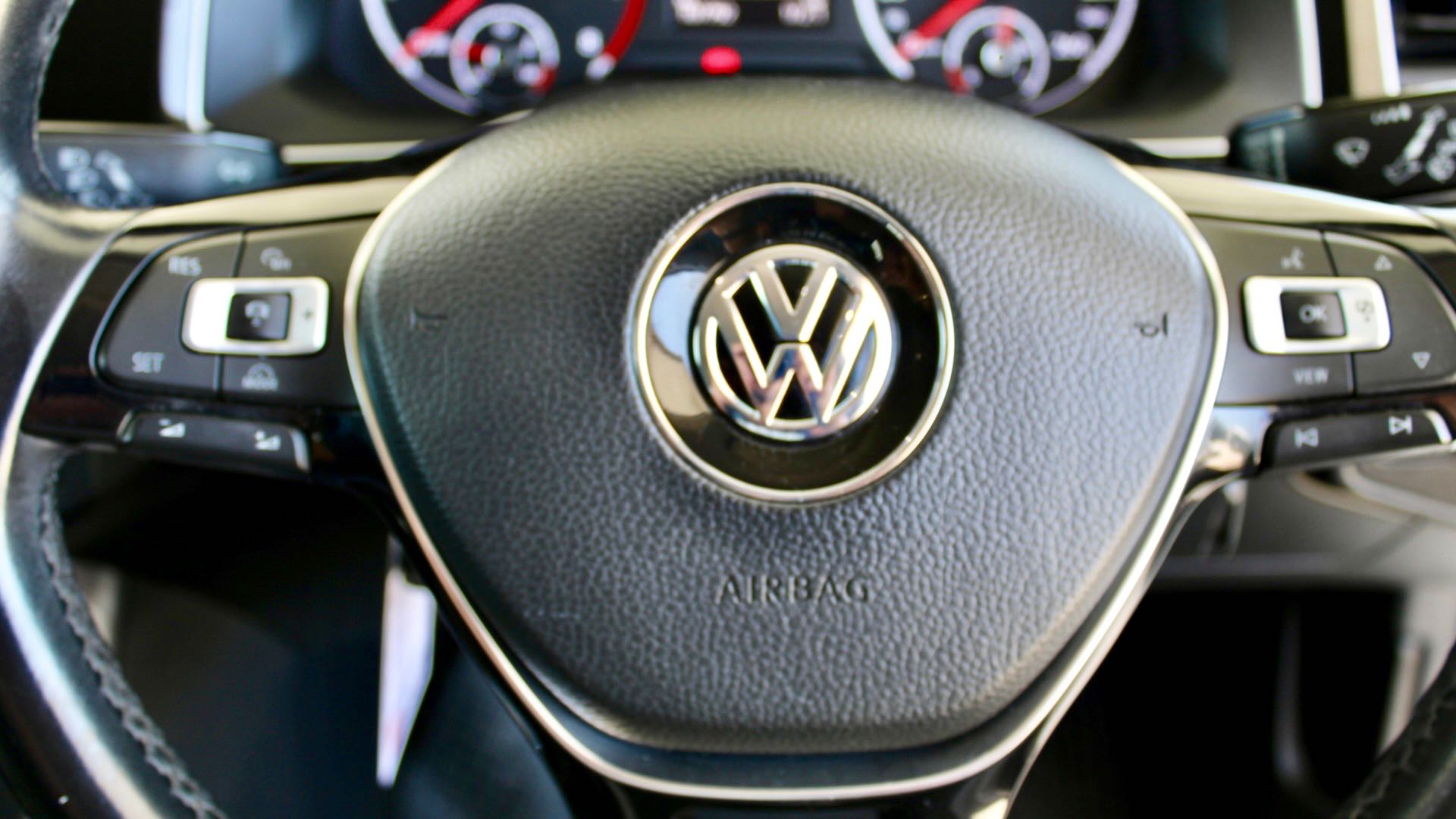 
								Volkswagen Polo R-Line 1.0 TSI full									
