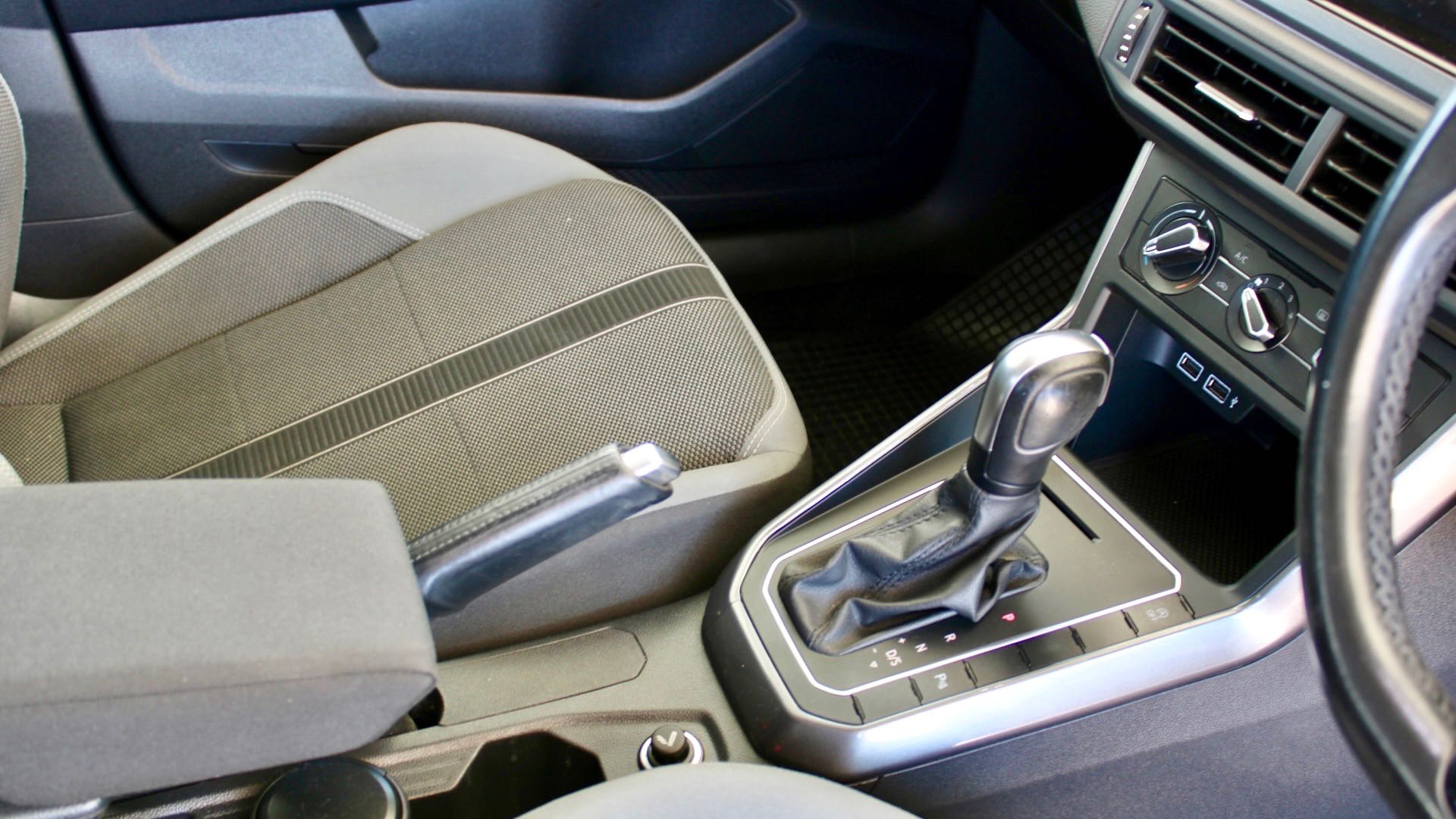 
								Volkswagen Polo R-Line 1.0 TSI full									