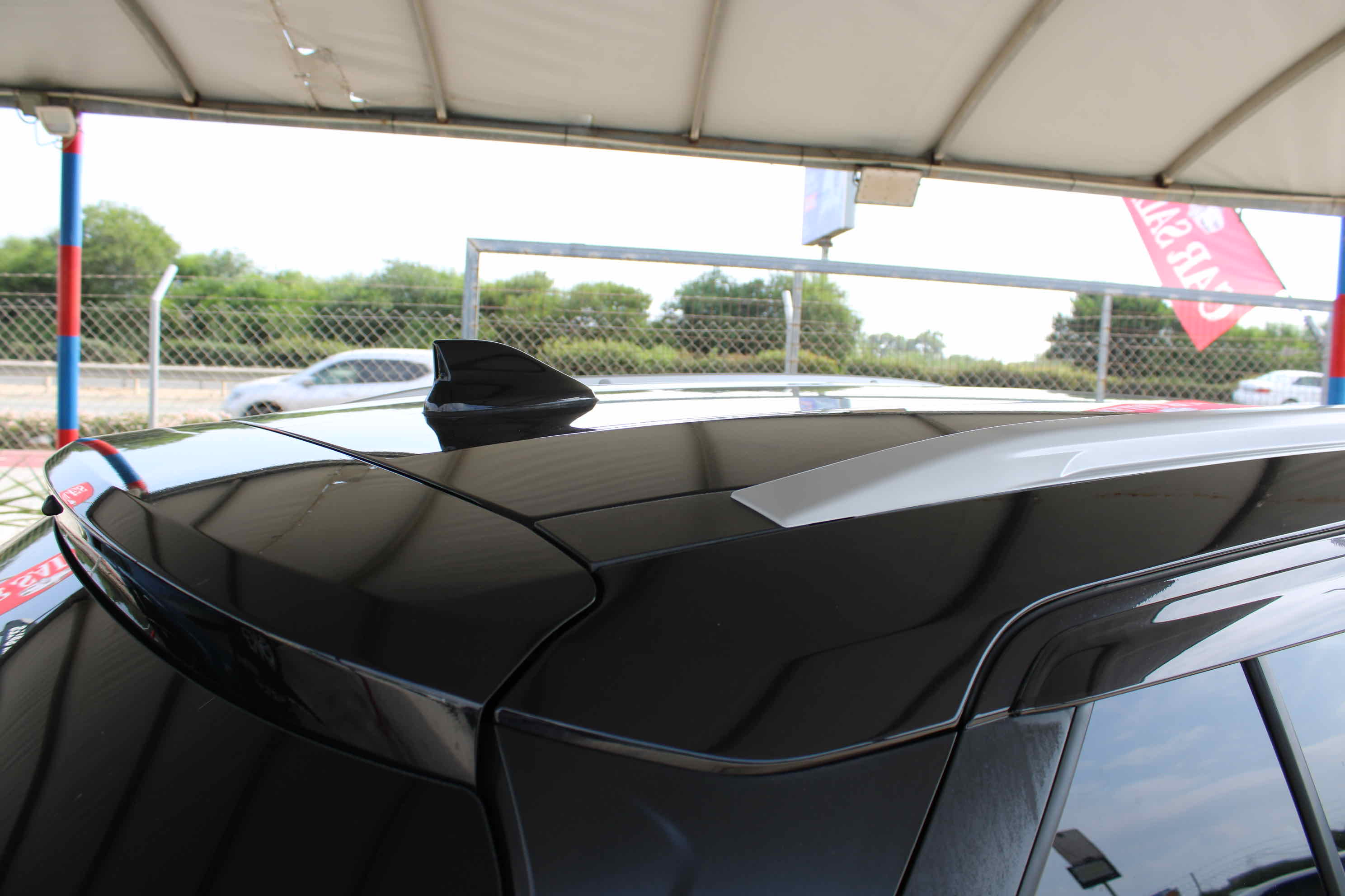 
								Nissan Kicks e-POWER full									