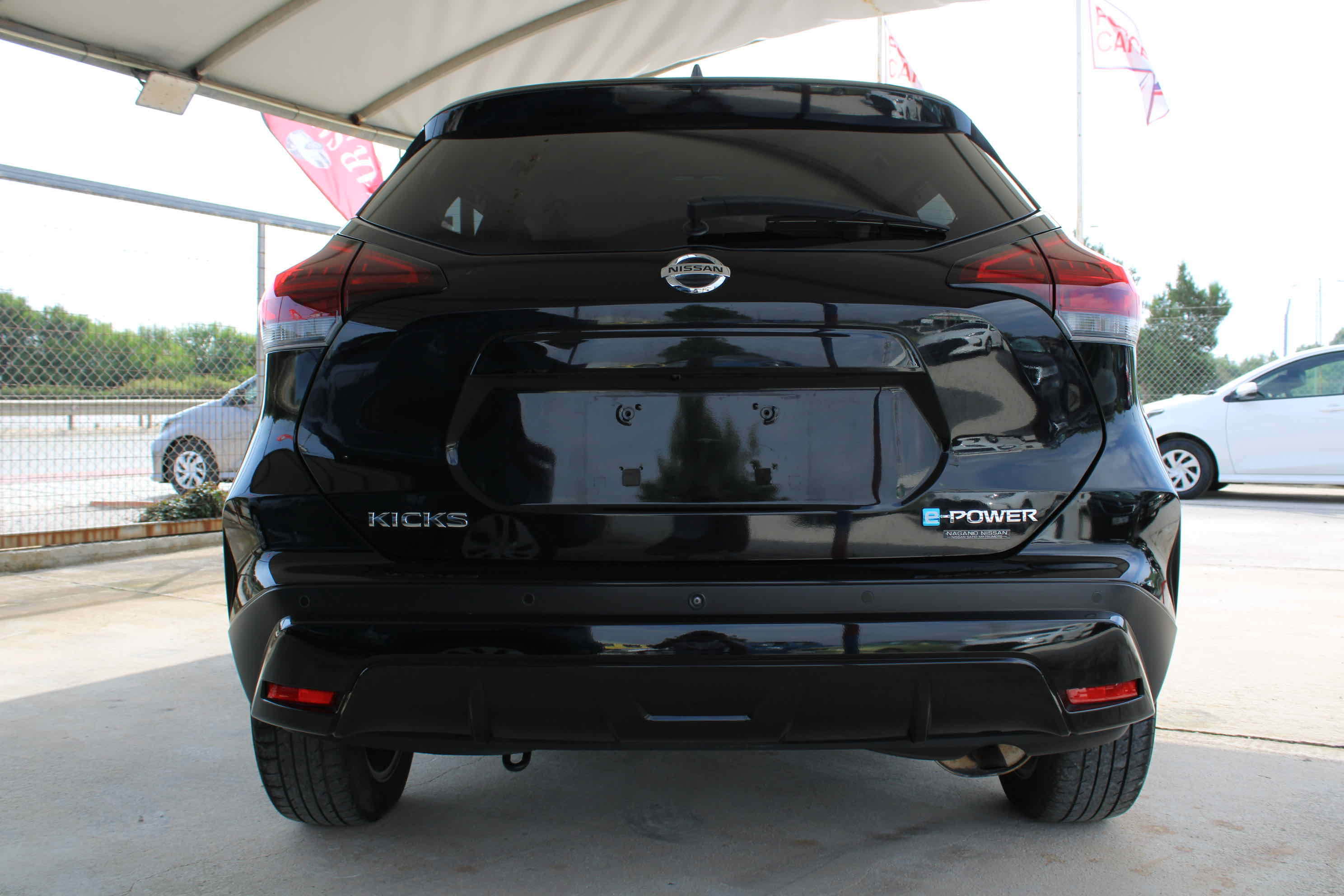 
								Nissan Kicks e-POWER full									