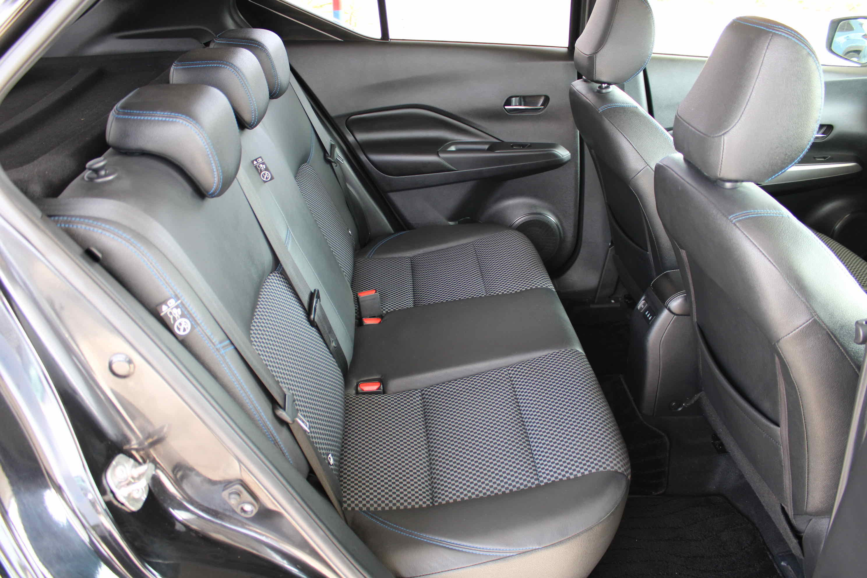 
								Nissan Kicks e-POWER full									