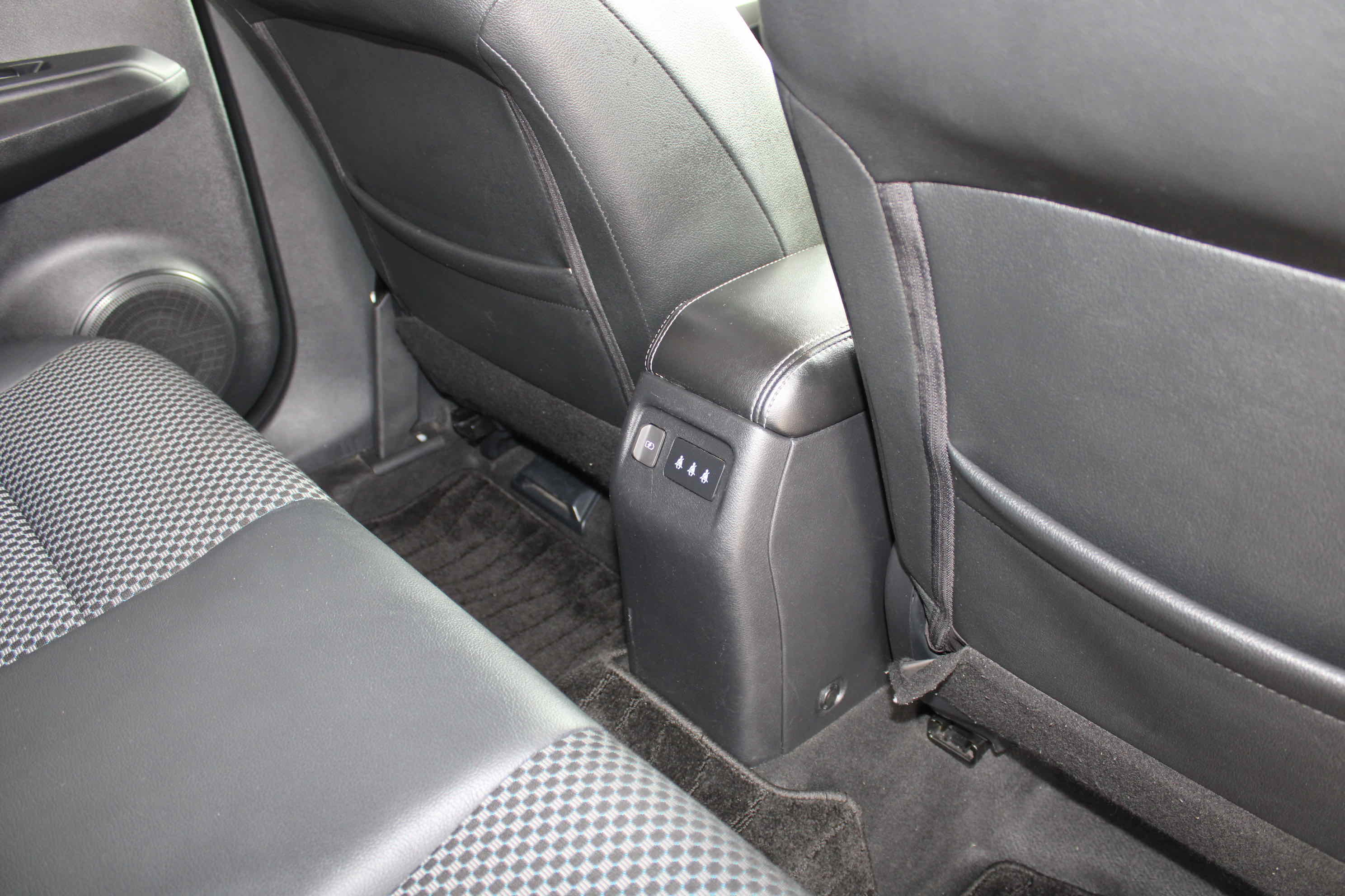 
								Nissan Kicks e-POWER full									