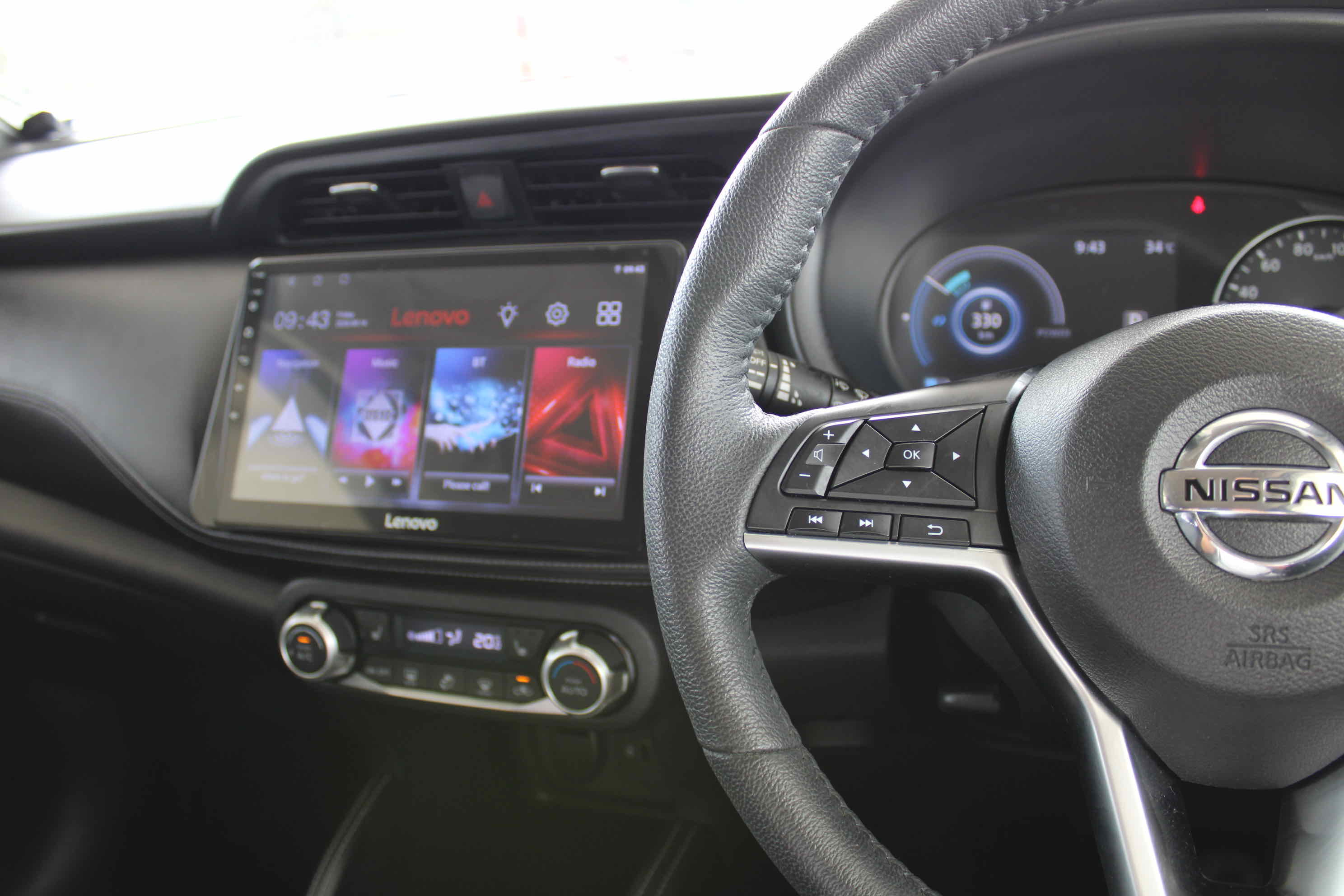
								Nissan Kicks e-POWER full									