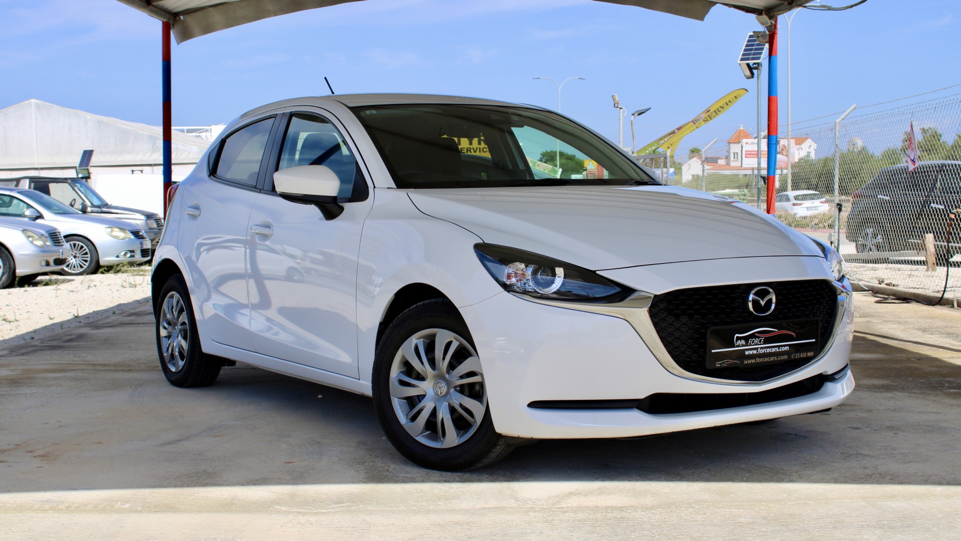 
								Mazda 2 Skyactiv-G full									