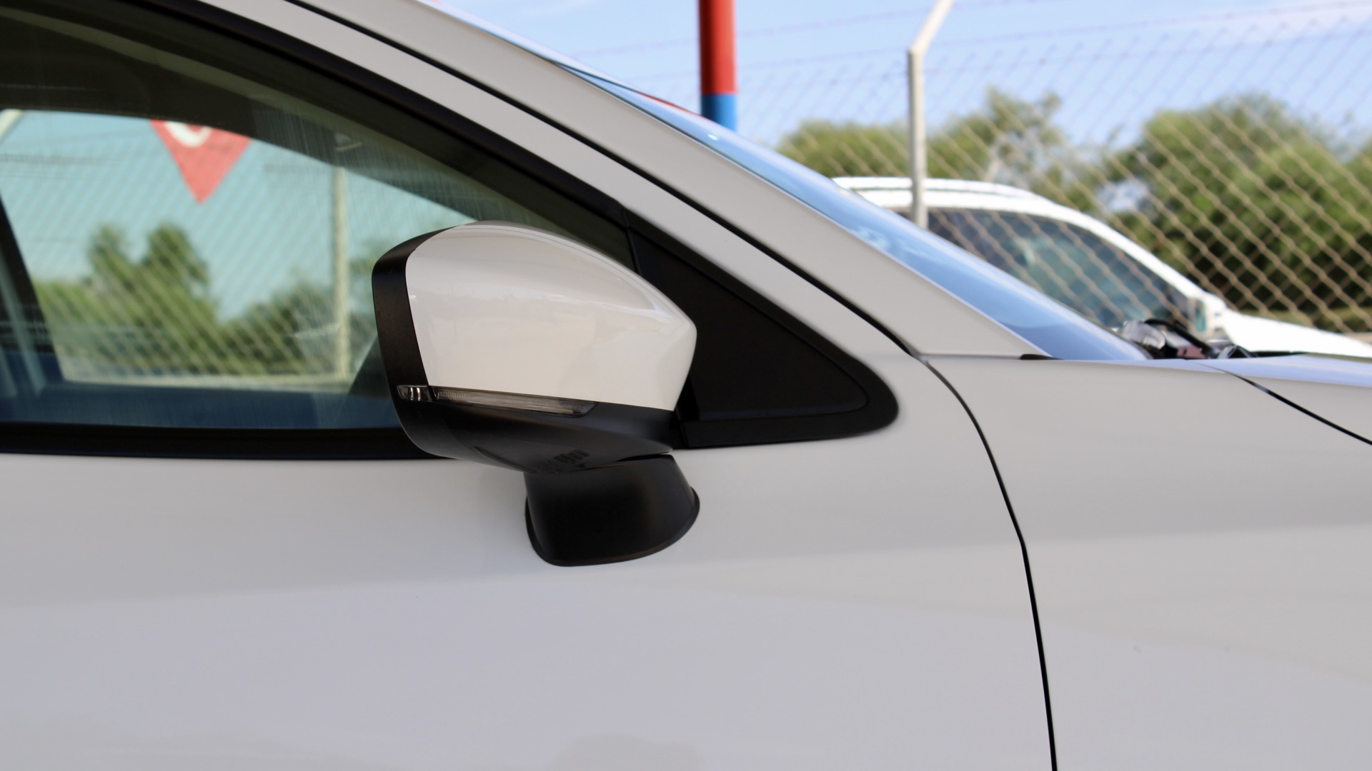 
								Mazda 2 Skyactiv-G full									