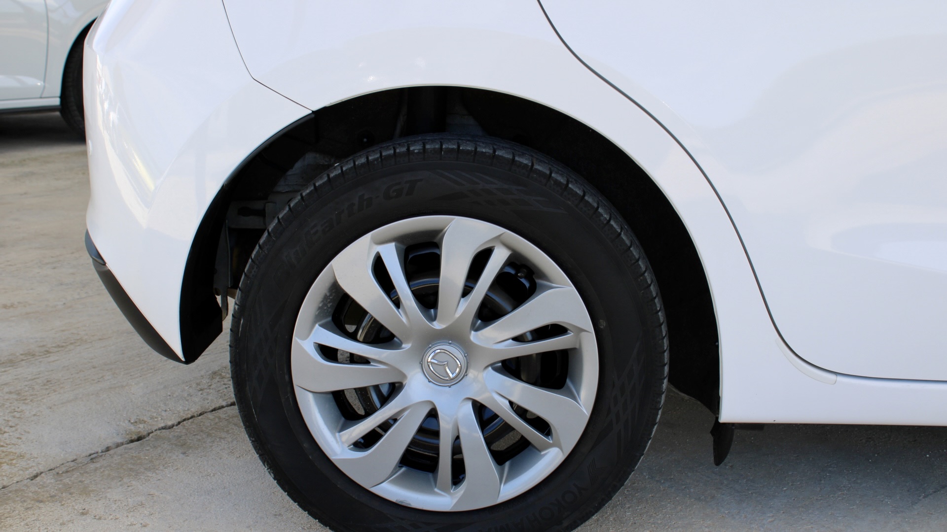 
								Mazda 2 Skyactiv-G full									