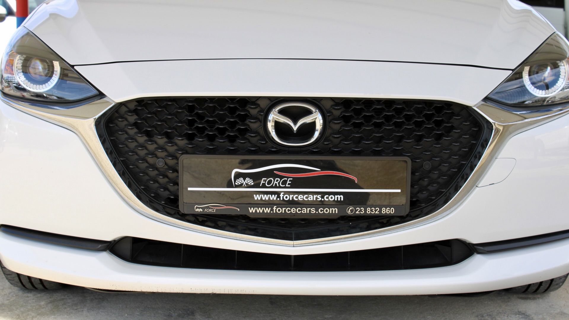 
								Mazda 2 Skyactiv-G full									