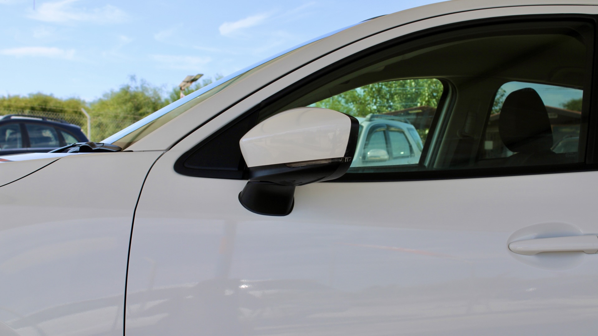 
								Mazda 2 Skyactiv-G full									