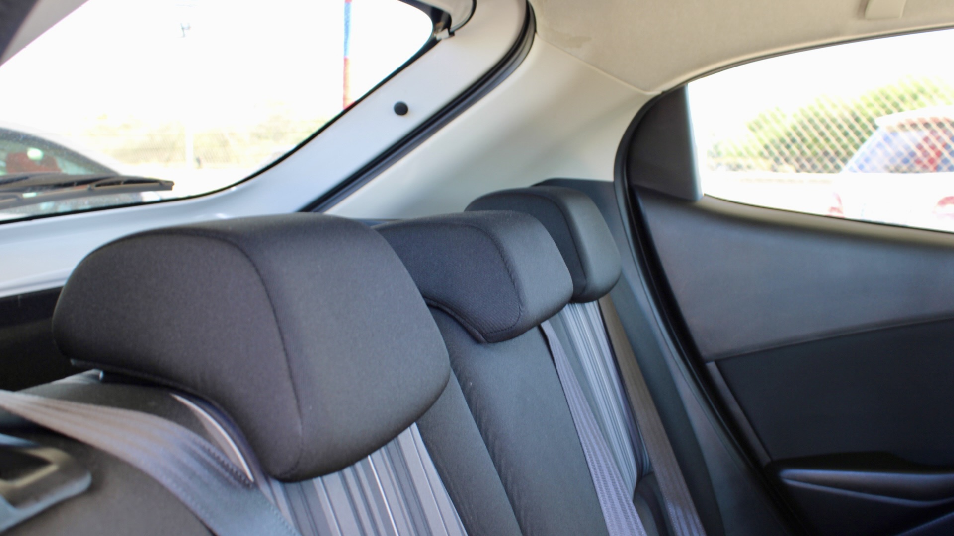 
								Mazda 2 Skyactiv-G full									