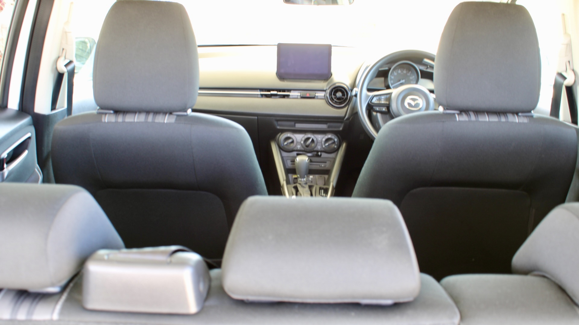 
								Mazda 2 Skyactiv-G full									