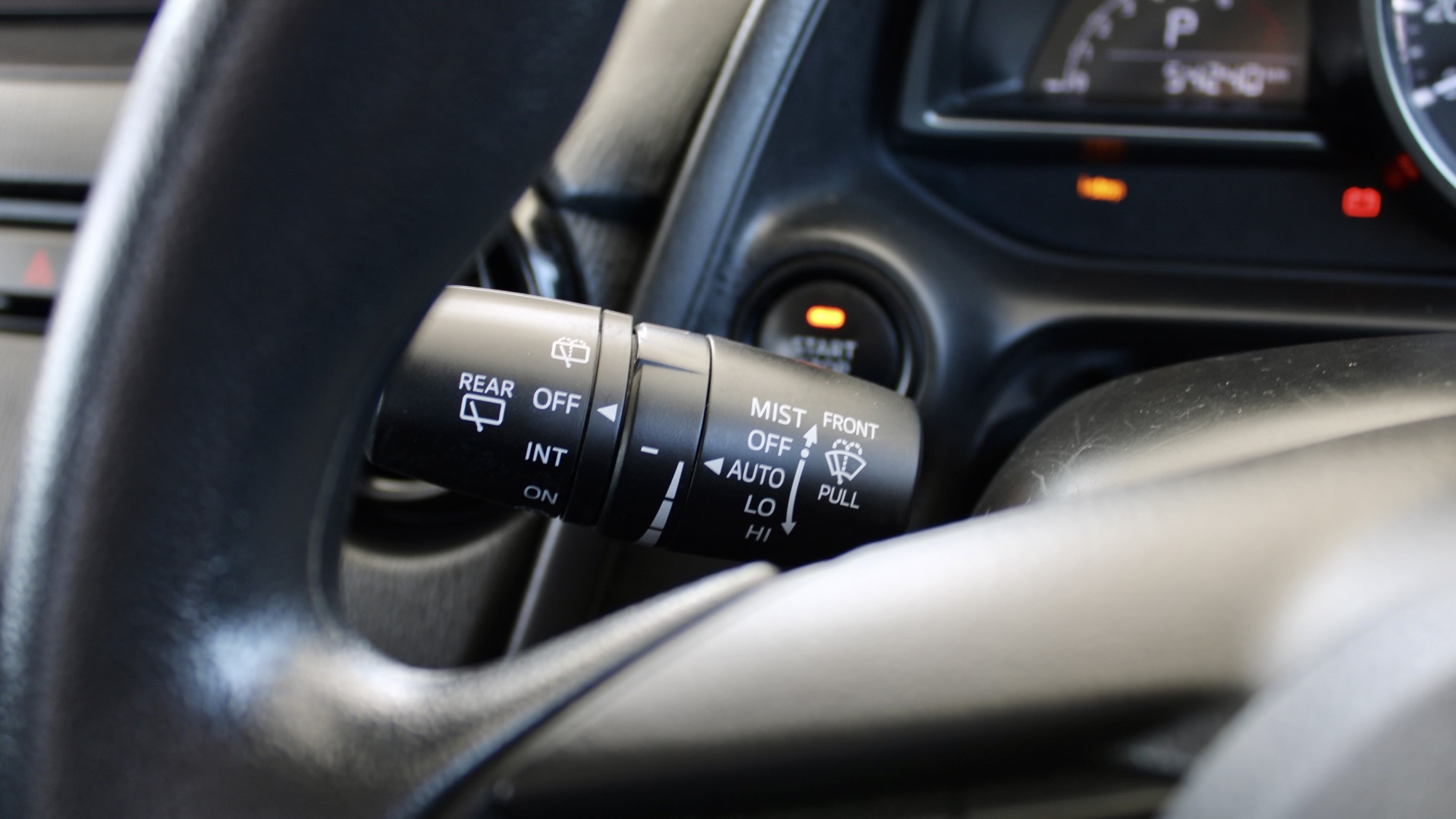 
								Mazda 2 Skyactiv-G full									