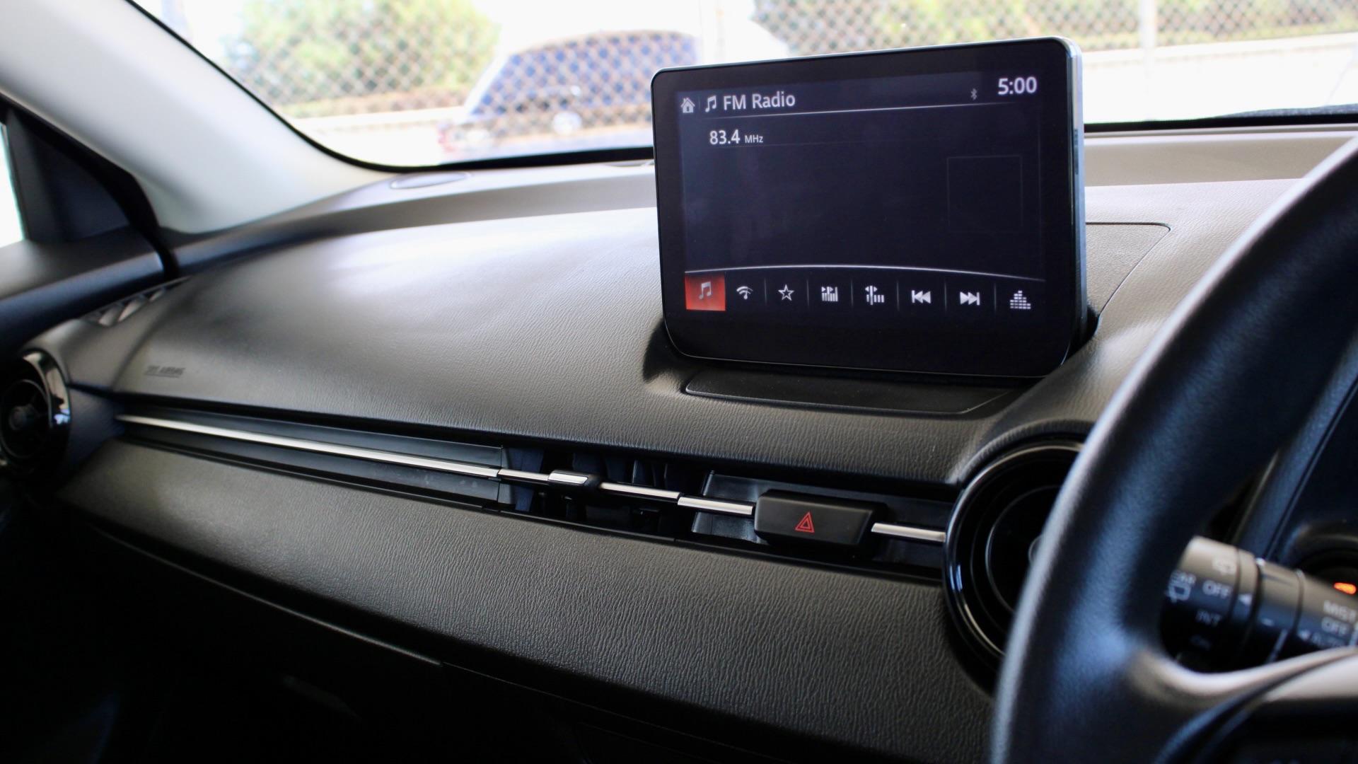 
								Mazda 2 Skyactiv-G full									