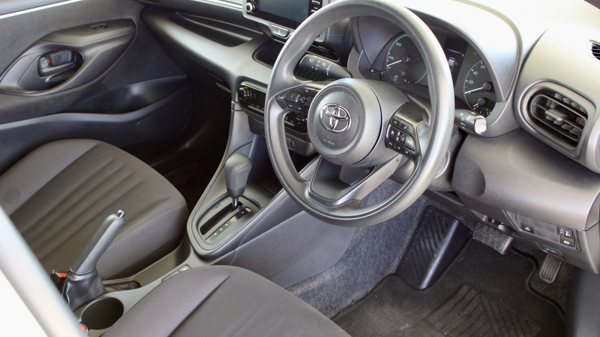 2023 Toyota Yaris Hybrid