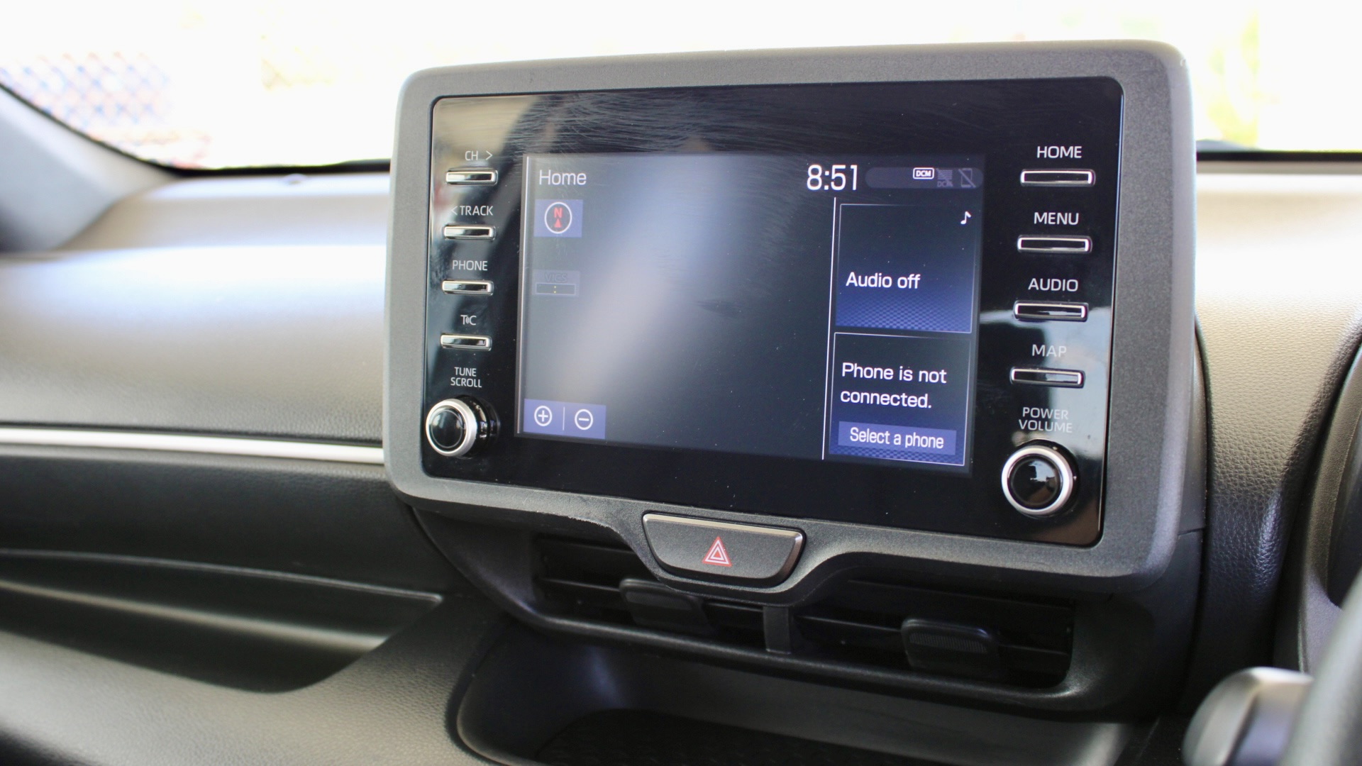 
								2023 Toyota Yaris Hybrid full									