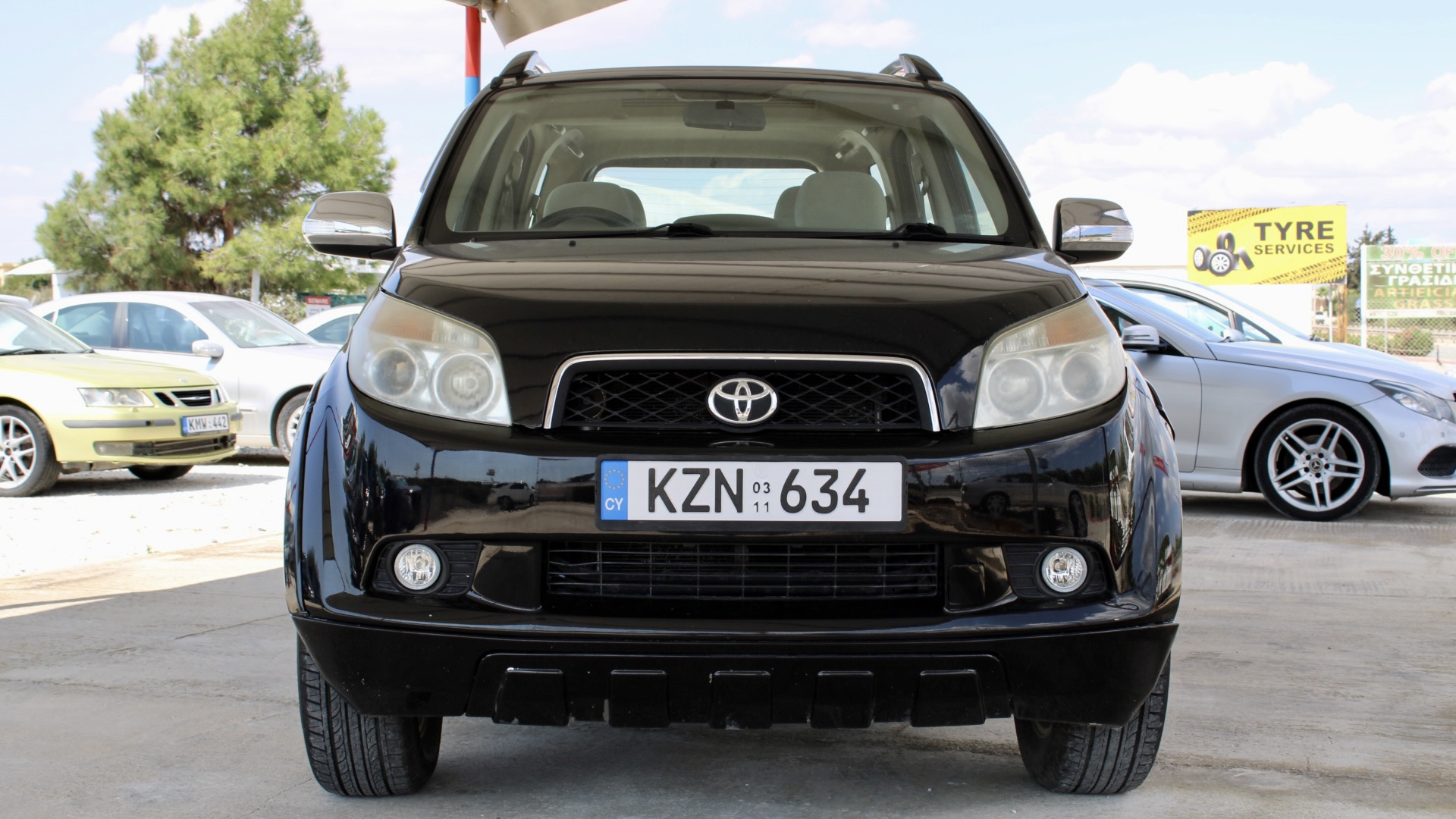 
								2011 Toyota Rush (6 Seater) full									