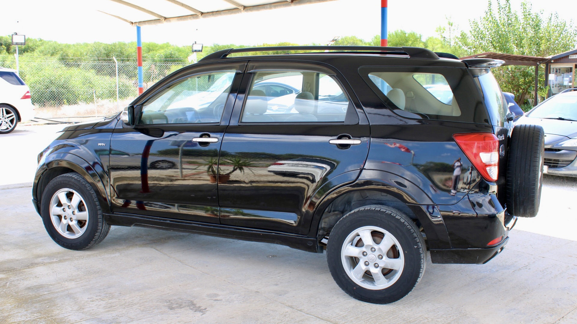 
								2011 Toyota Rush (6 Seater) full									