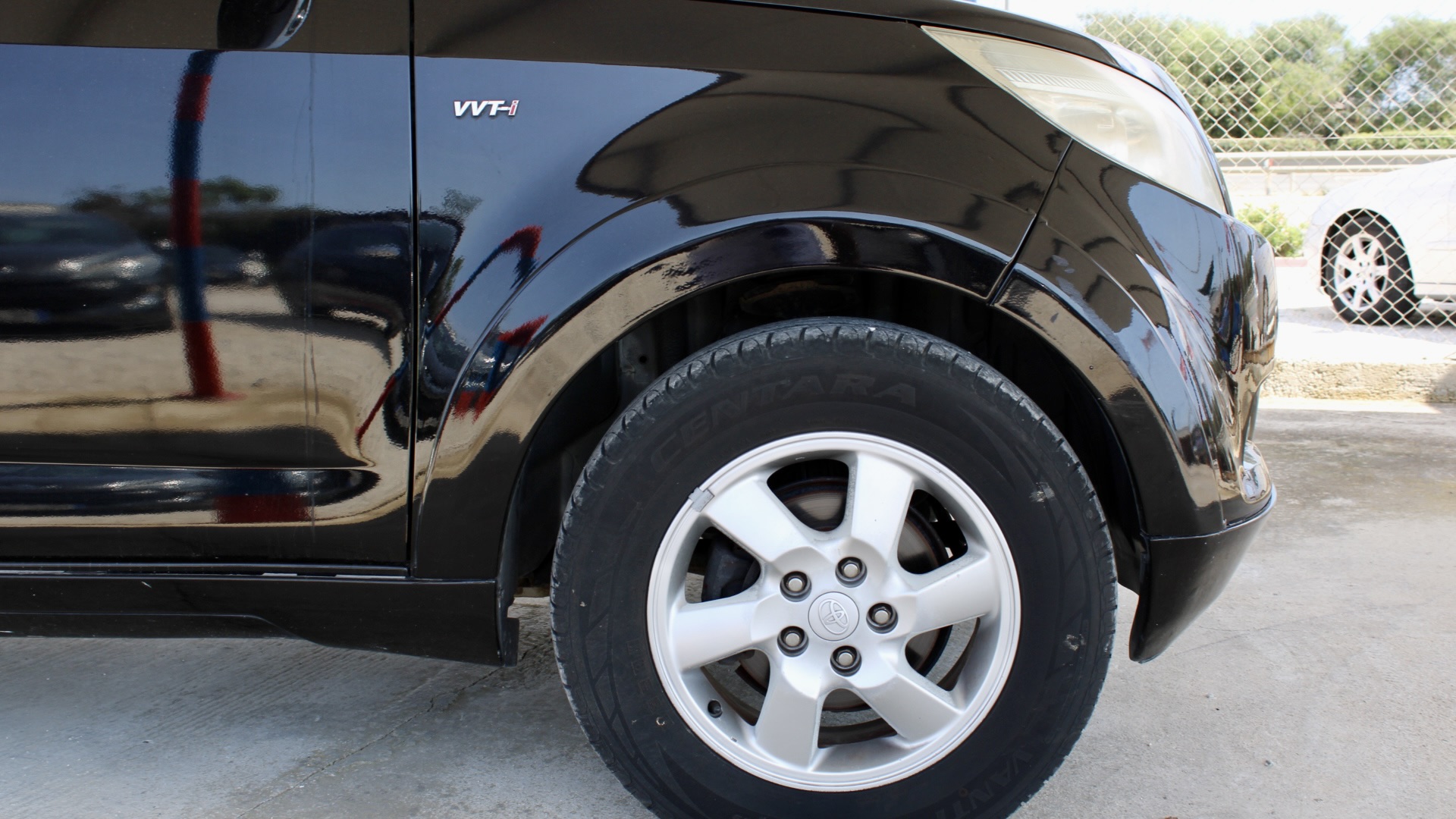 
								2011 Toyota Rush (6 Seater) full									
