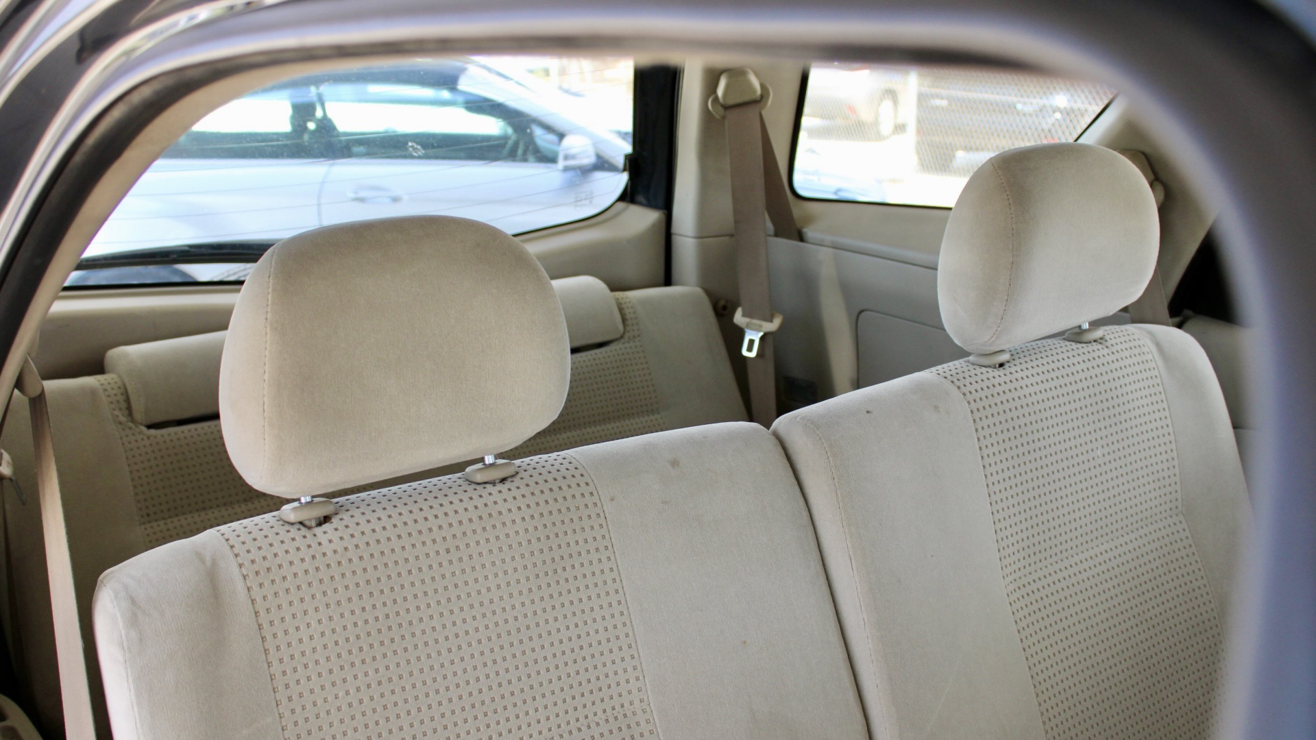 
								2011 Toyota Rush (6 Seater) full									